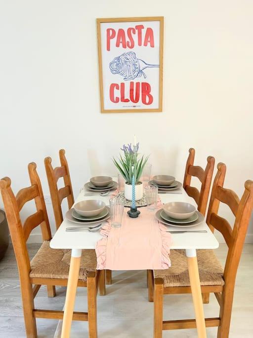 Villa Artistic, Bright & Spacious 3 Bedroom Leeds (West Yorkshire)
