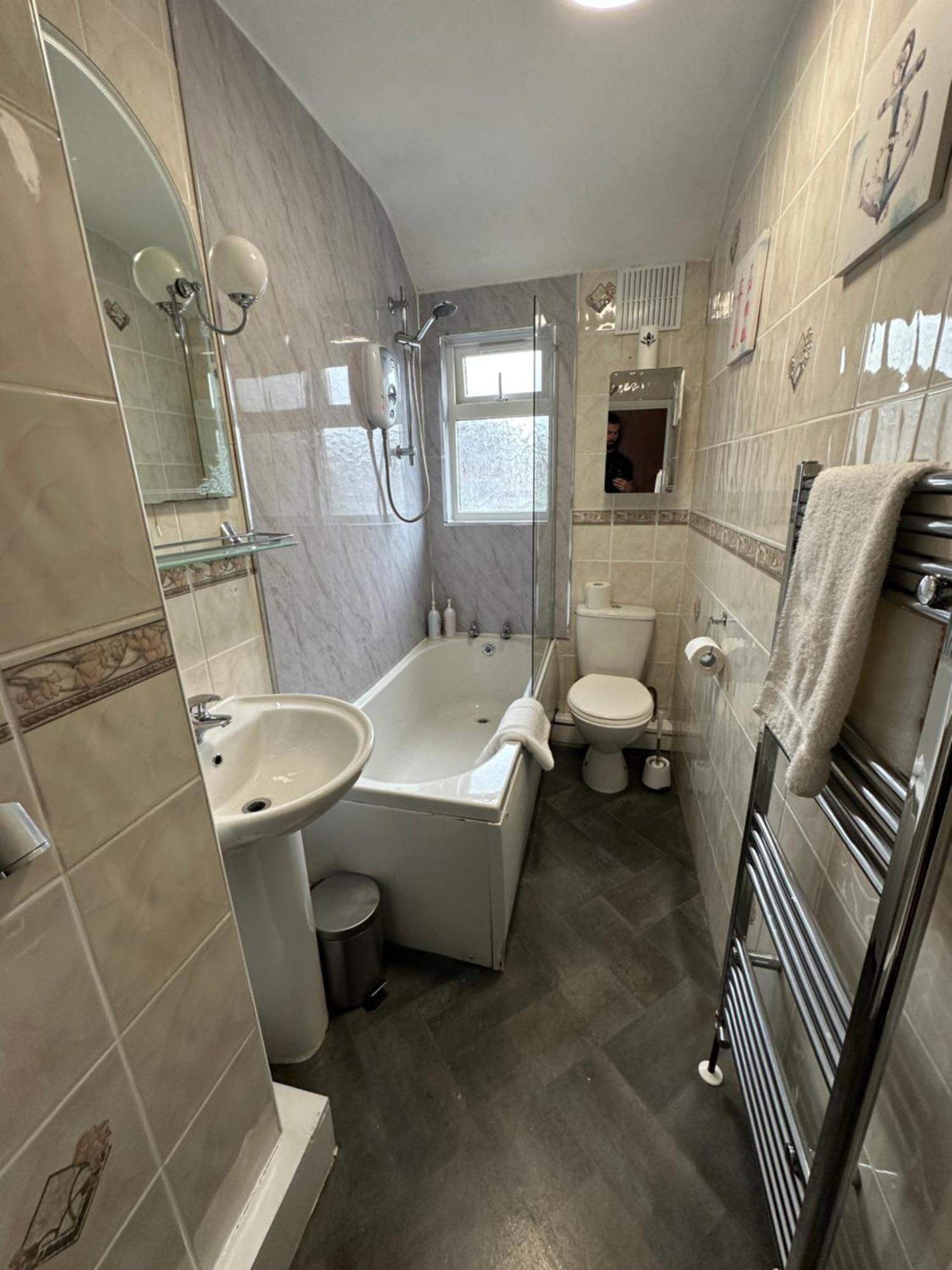 Spacious Stylish Holiday home *
