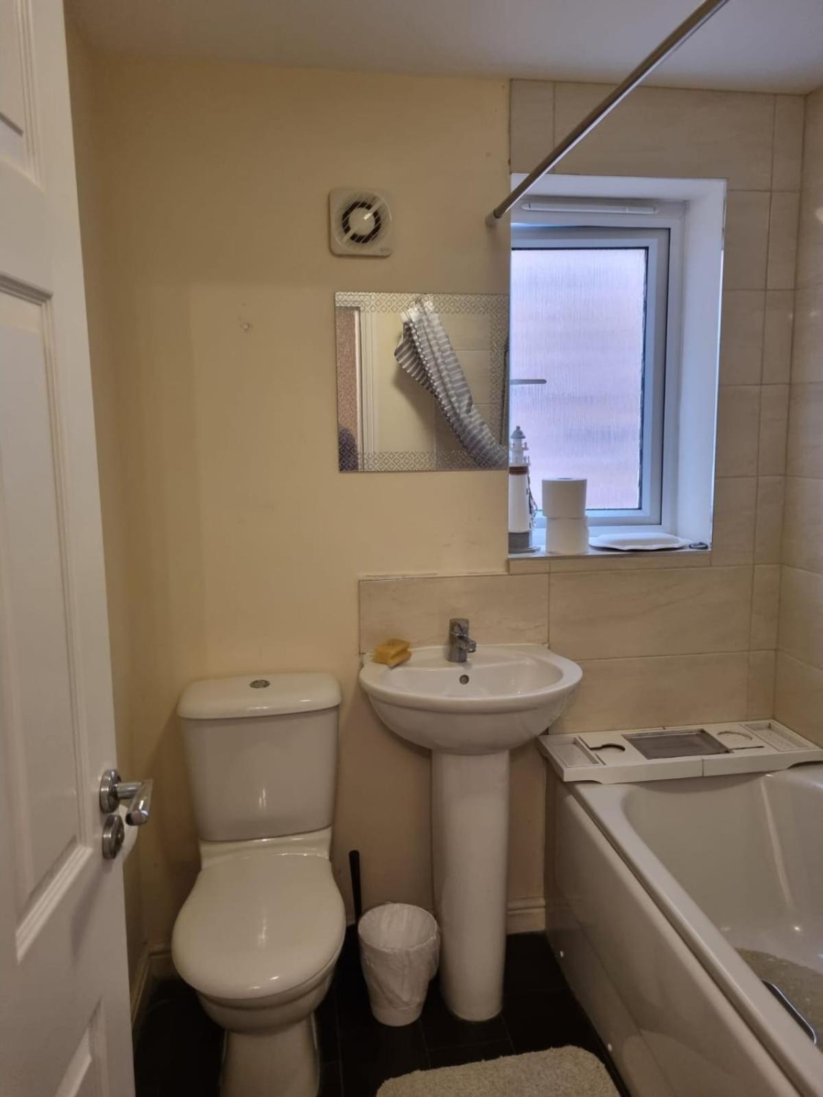 To Let In A House Homestay *