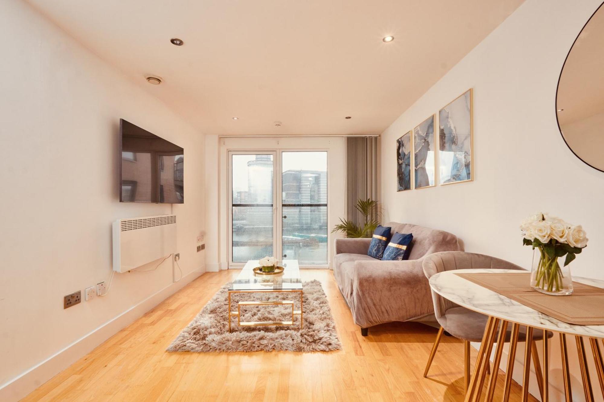 Apartment Riverside Leeds Dock Free Secure Parking