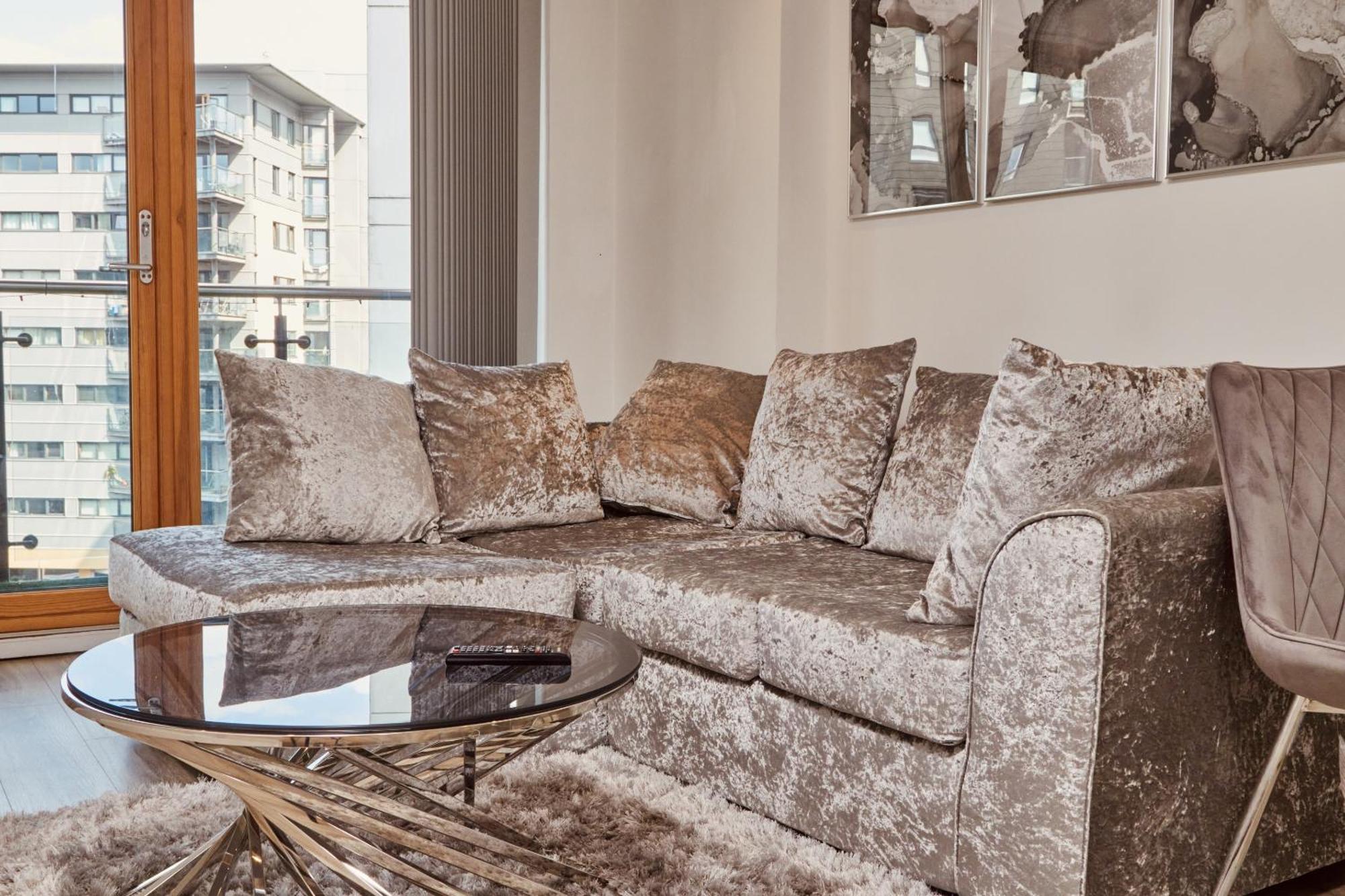 King River Canal View& Free Secure Parking! Apartment Leeds (West Yorkshire)