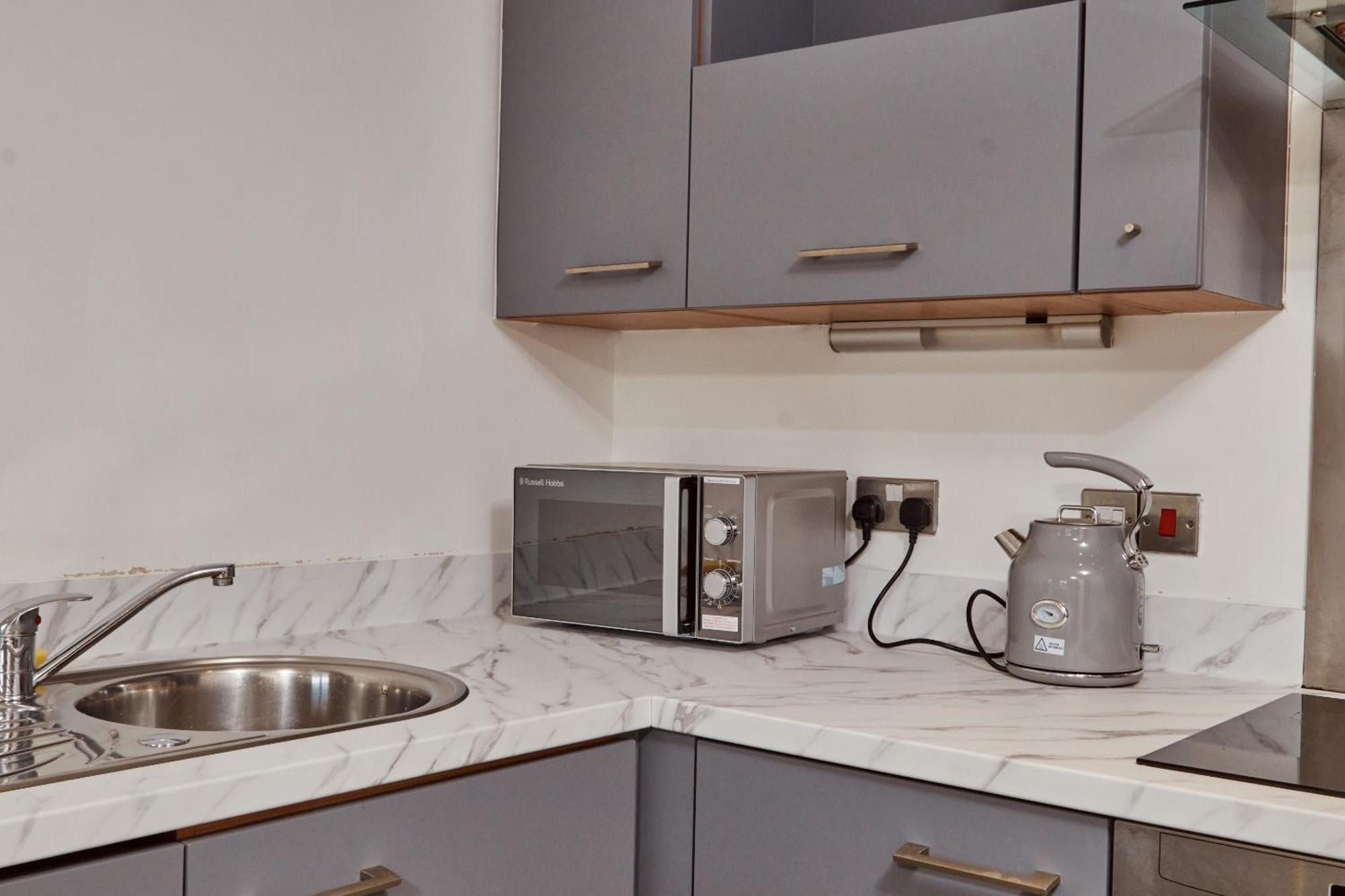 King River Canal View& Free Secure Parking! *