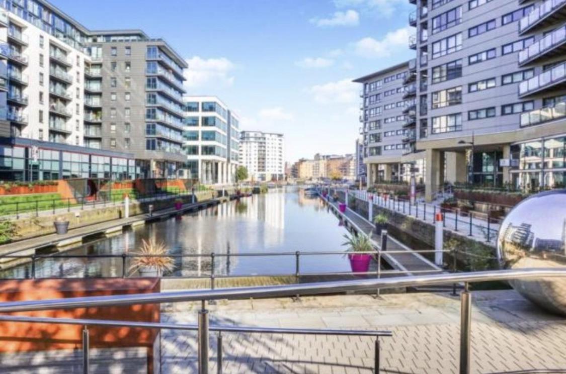 King River Canal View& Free Secure Parking! * Leeds (West Yorkshire)