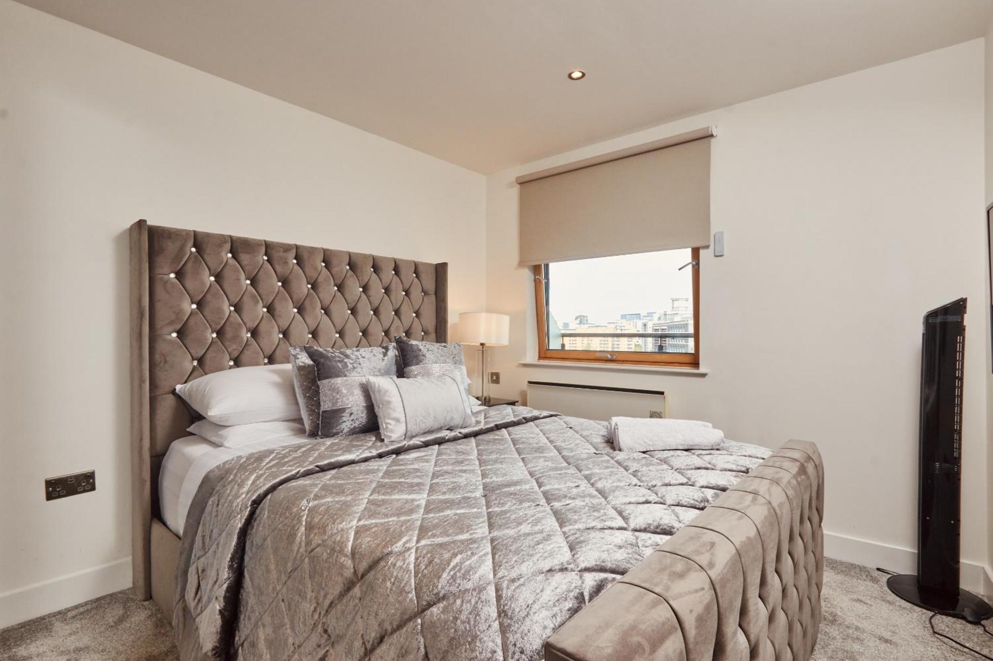 King River Canal View& Free Secure Parking! Leeds (West Yorkshire)