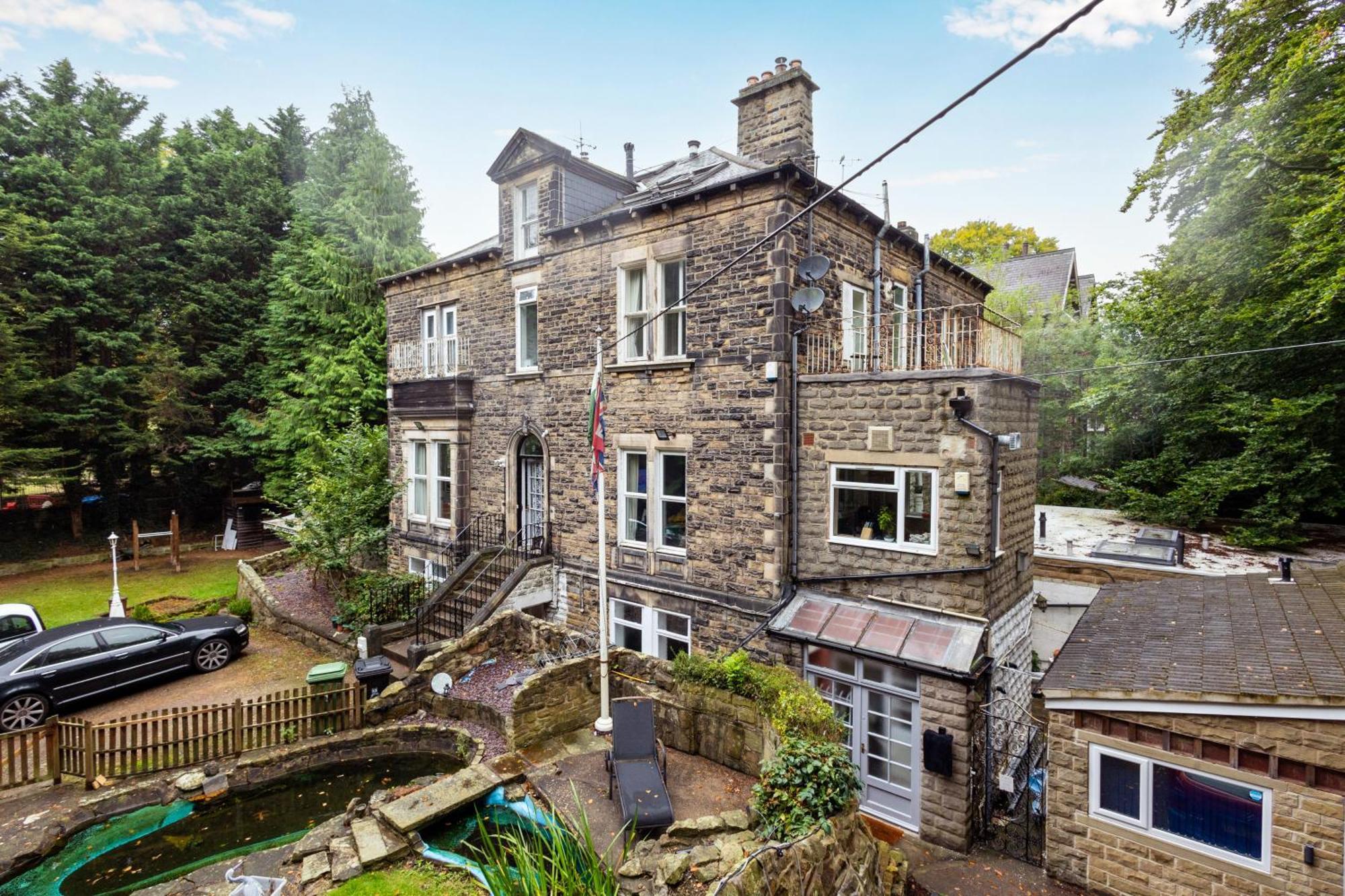 Spacious 3 Bedroom Ground Floor - 10 Mins From Centre
