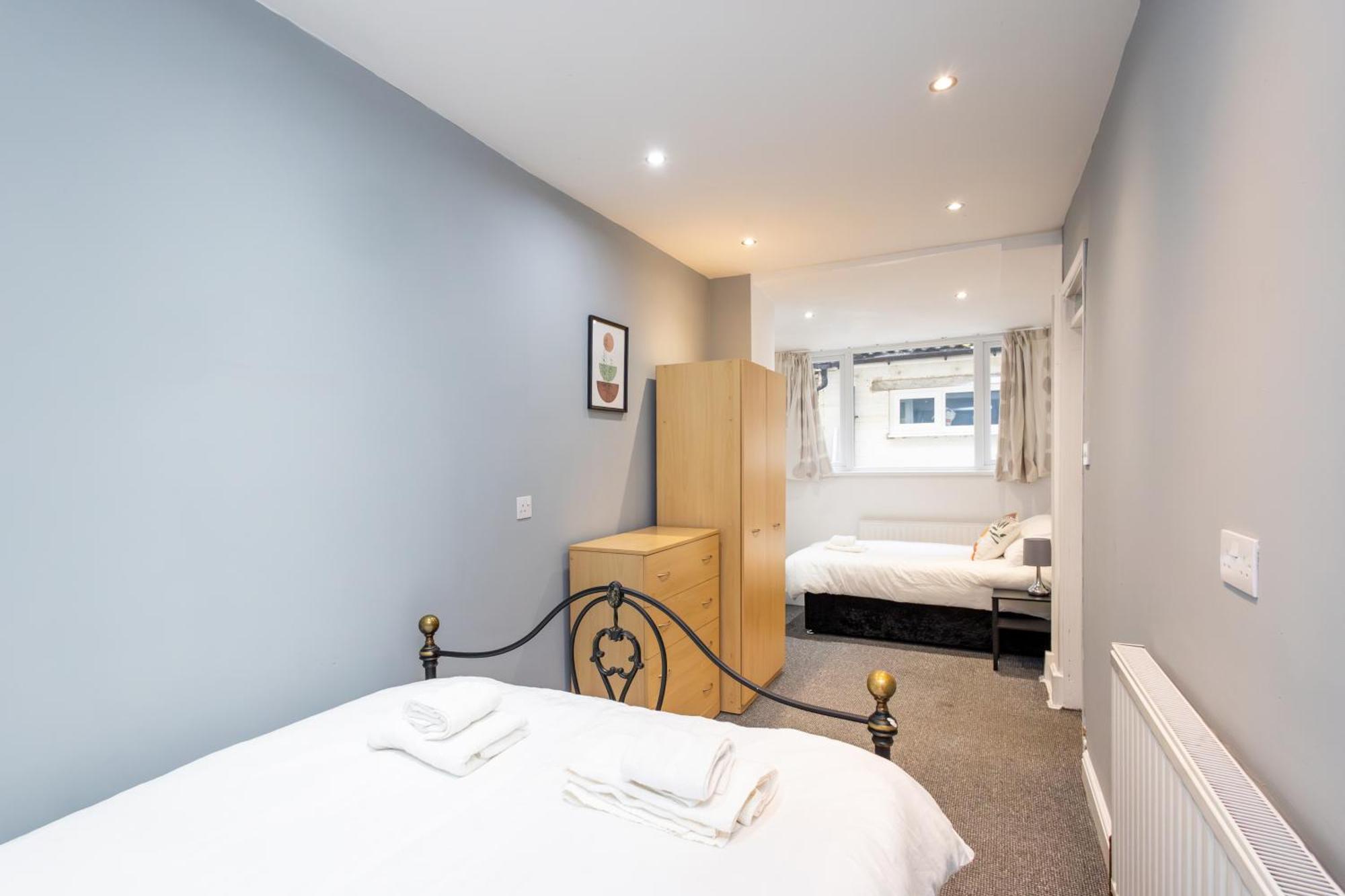 Spacious 3 Bedroom Ground Floor - 10 Mins From Centre Apartment Leeds (West Yorkshire)