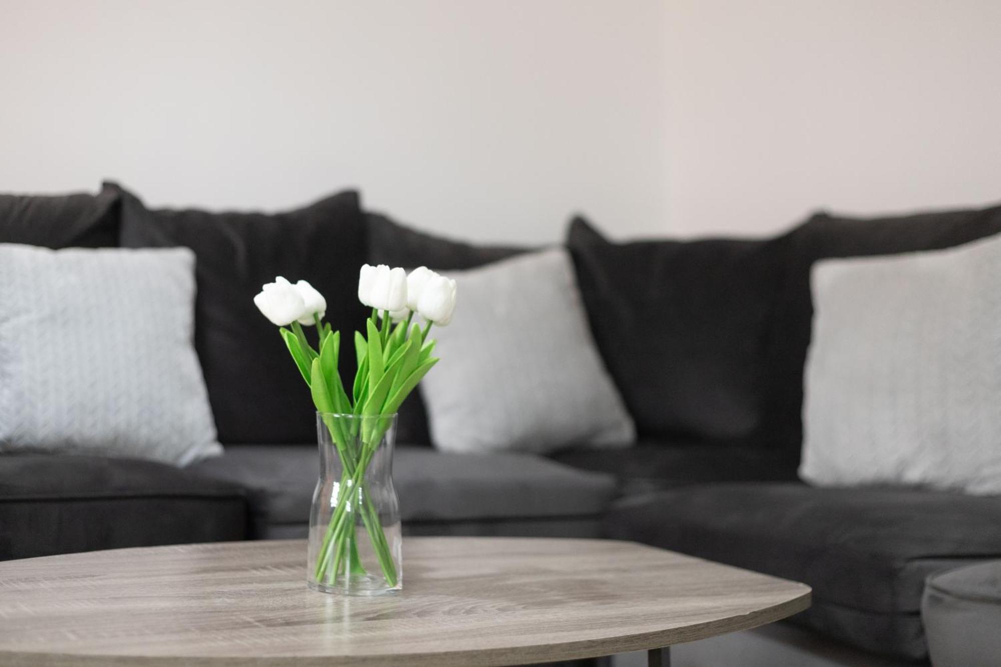 Budget 2-bed House 10mins To Leeds Centre Leeds (West Yorkshire)