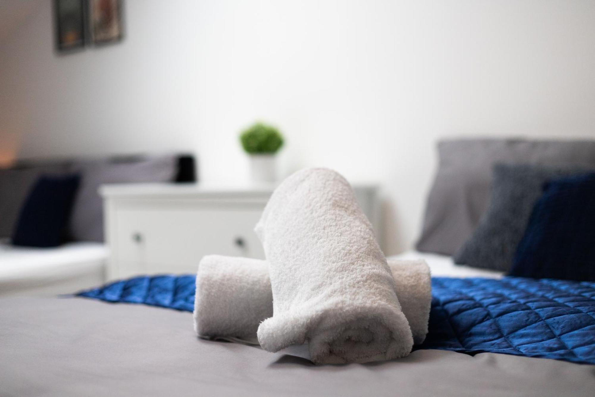 Budget 2-bed House 10mins To Leeds Centre *