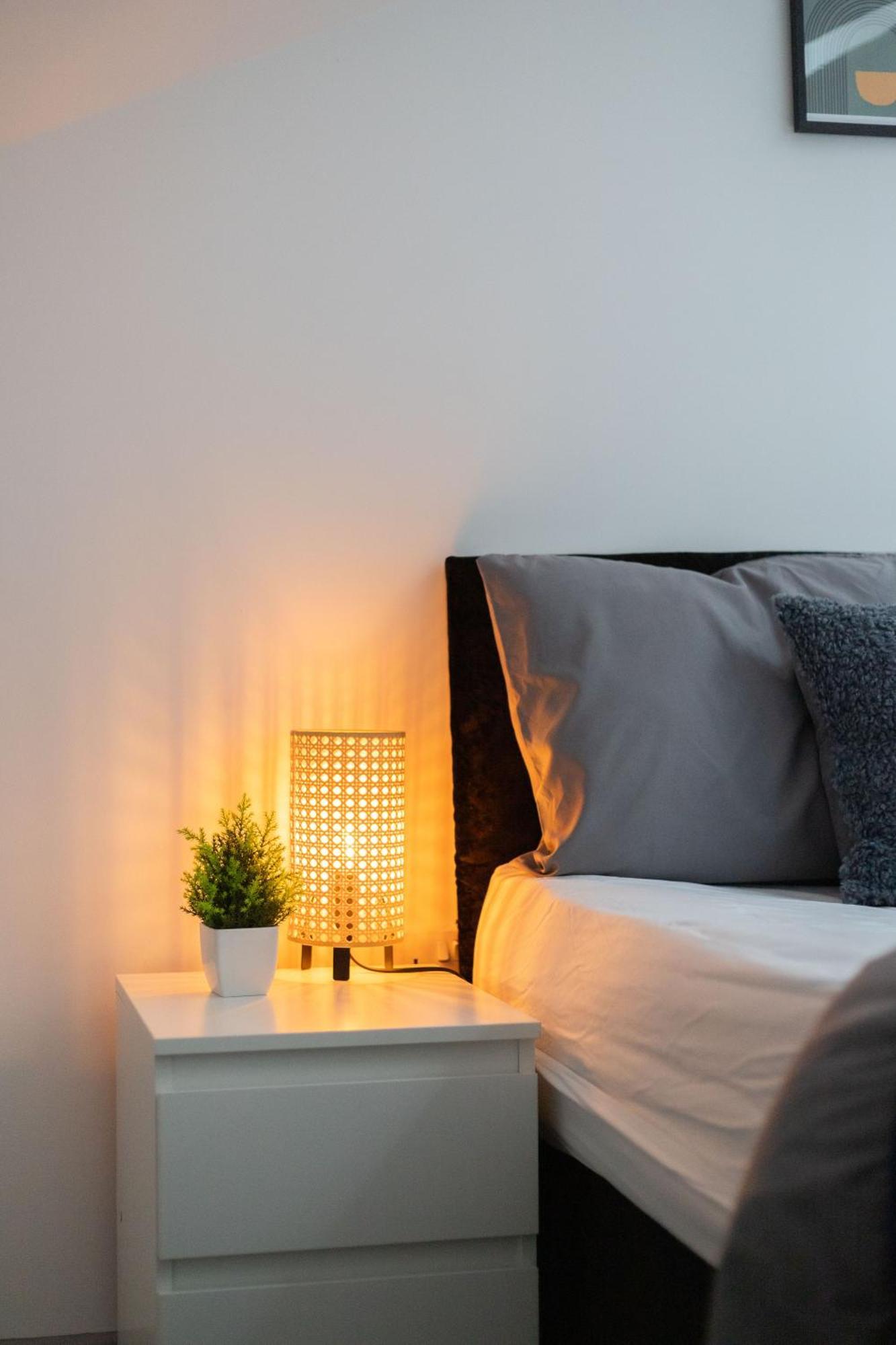 Holiday home Budget 2-bed House 10mins To Leeds Centre Leeds (West Yorkshire)