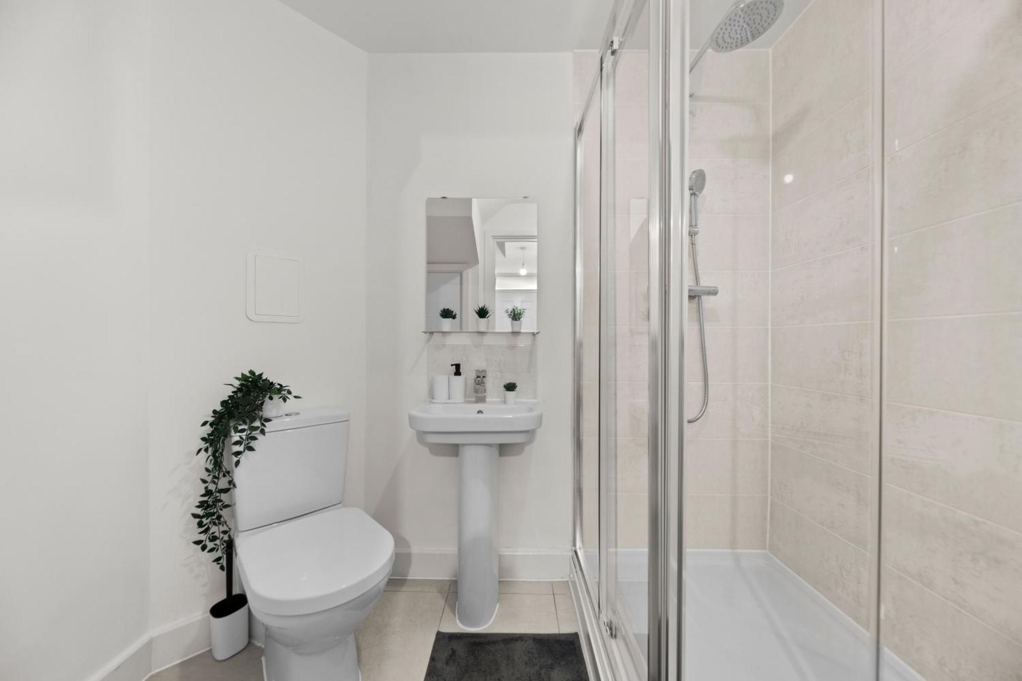 Holiday home Modern 2-bed House 10-min To Leeds Centre Leeds (West Yorkshire)