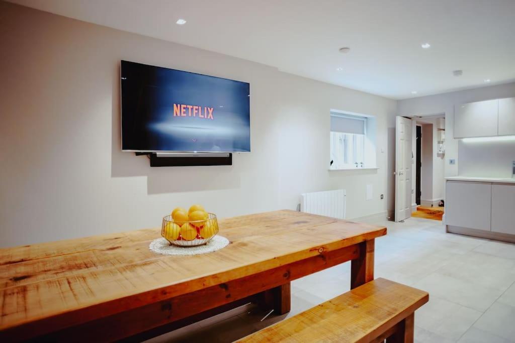 3-story Townhouse - Sleeps 8 Leeds (West Yorkshire)
