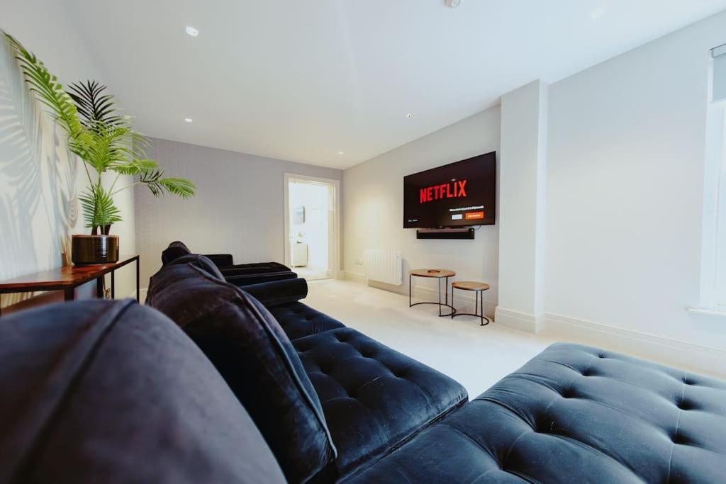 3-story Townhouse - Sleeps 8 Apartment *