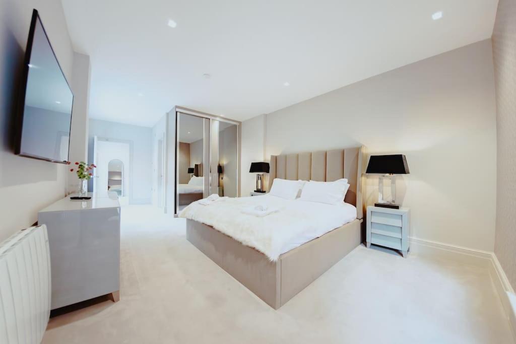 Apartment 3-story Townhouse - Sleeps 8