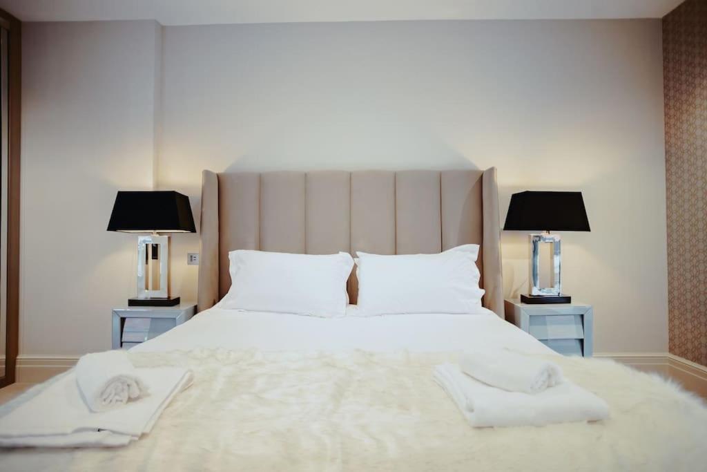 3-story Townhouse - Sleeps 8 Leeds (West Yorkshire)