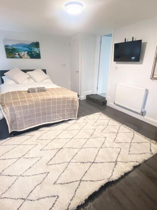 Apartment Lovely 4 Bedroom, 2 Bathroom House Near Centre *