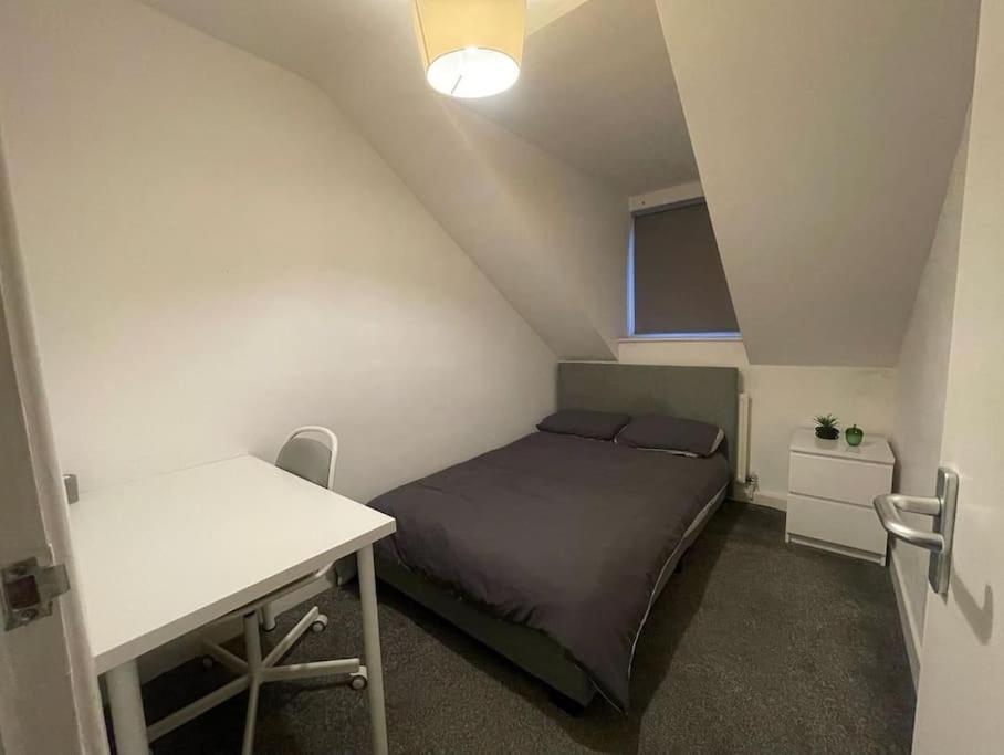 Old Listing Headingley Leeds Apartment Leeds (West Yorkshire)