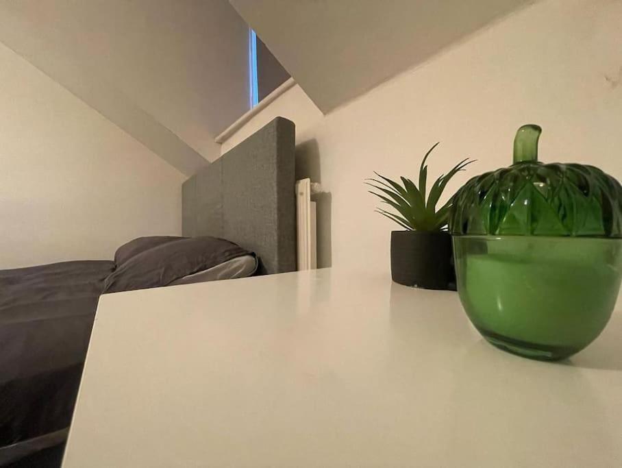 Old Listing Headingley Leeds *