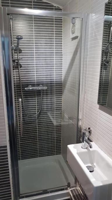 Charming Leeds Close To Lgi Leeds (West Yorkshire)