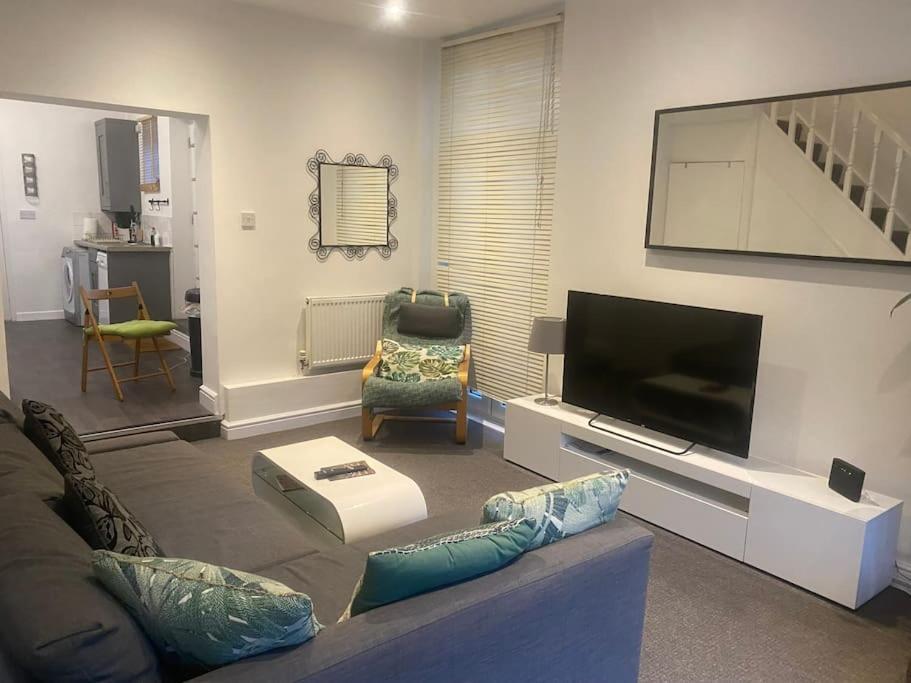 Holiday home Charming Leeds Close To Lgi Leeds (West Yorkshire)