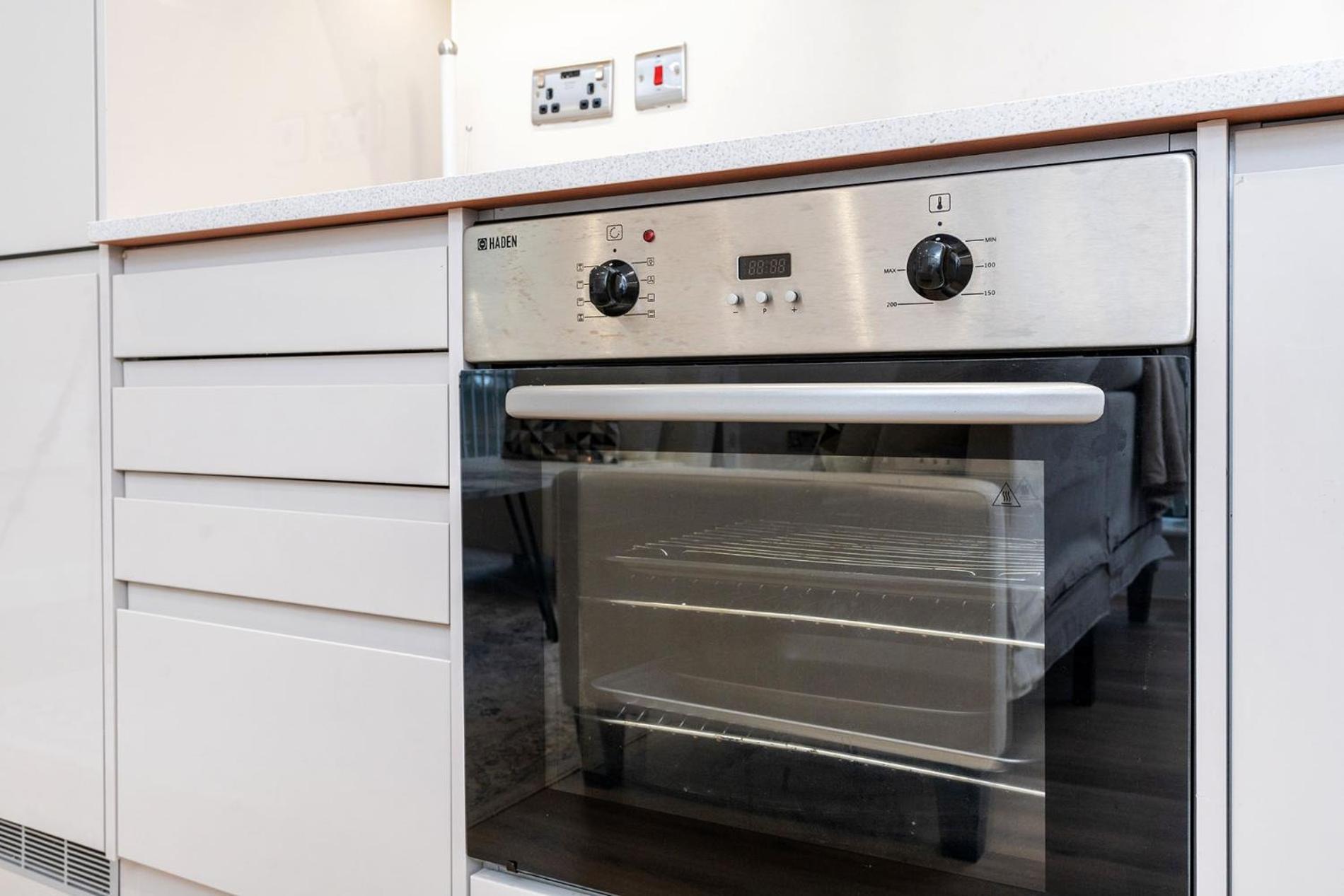 Apartment Luxury One Bedroom - Centre - Free Wifi Netflix *