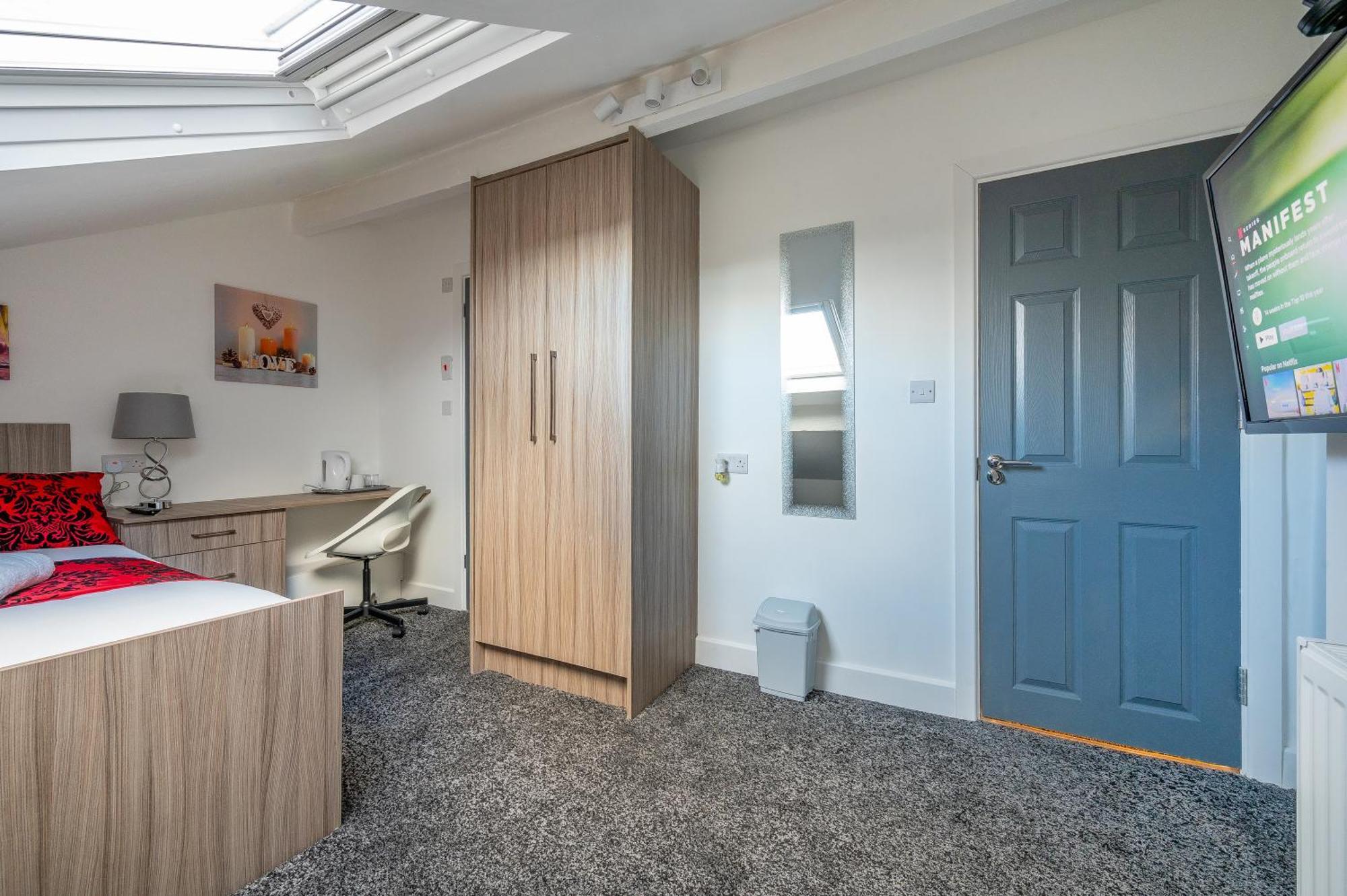Homestay Raa12s For Your Relaxed And Cosy With Free Parking Leeds (West Yorkshire)