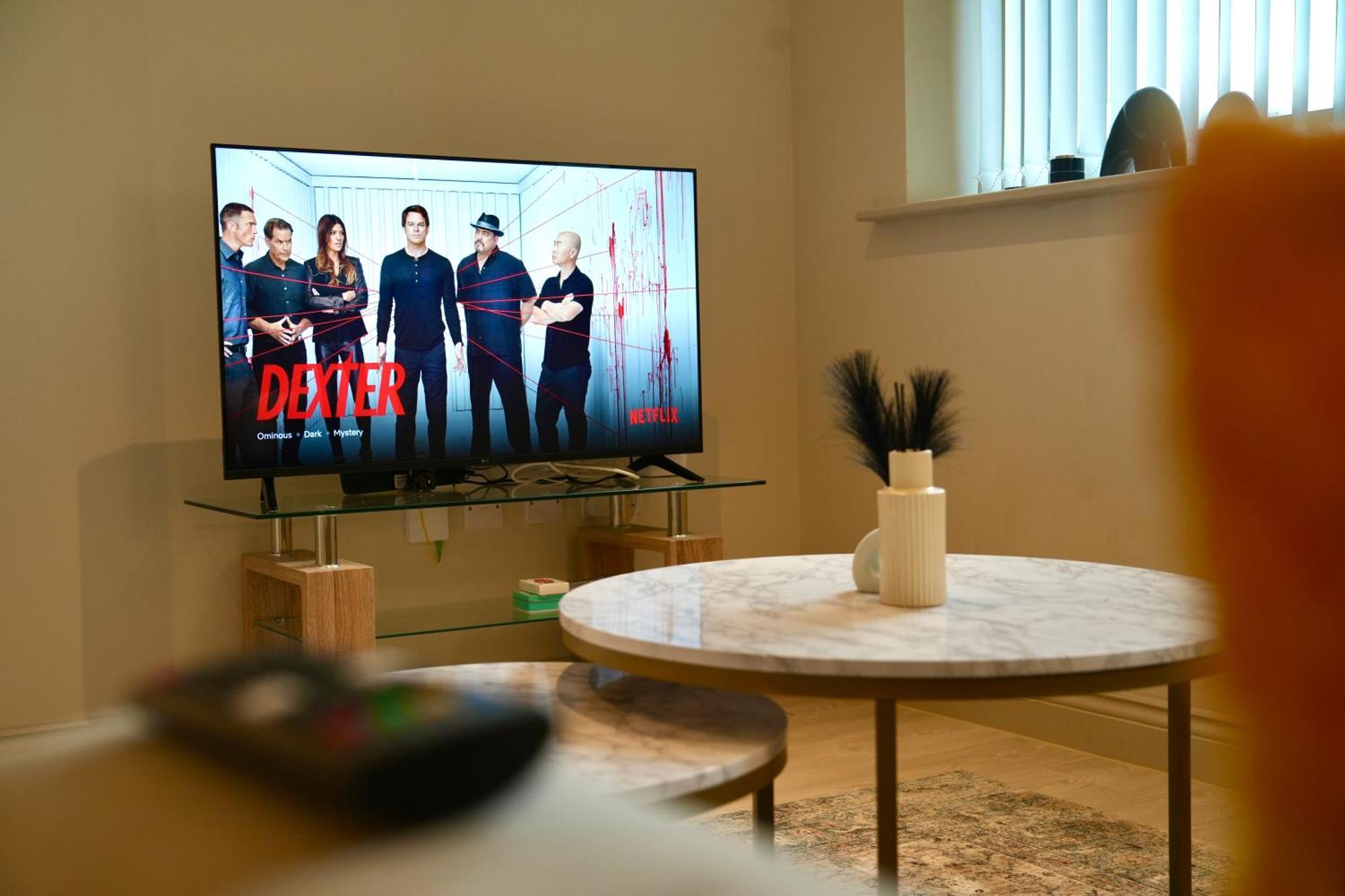 Spacious Leeds City Centre Apartment, Netflix,Fast Wifi,Coffee Machine Apartment *