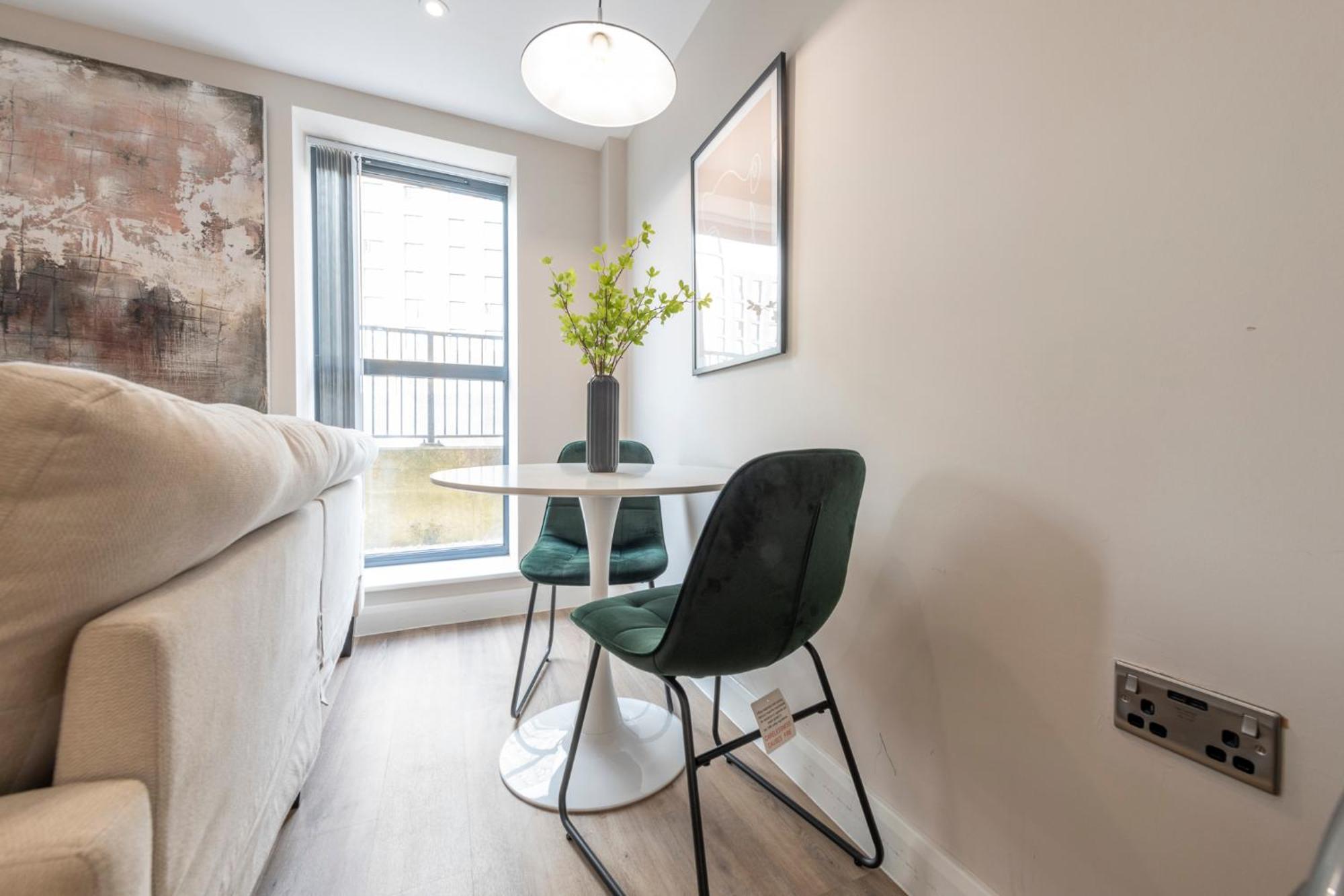 Harvey Nic's & Designer Quarter 60ch Apartment *