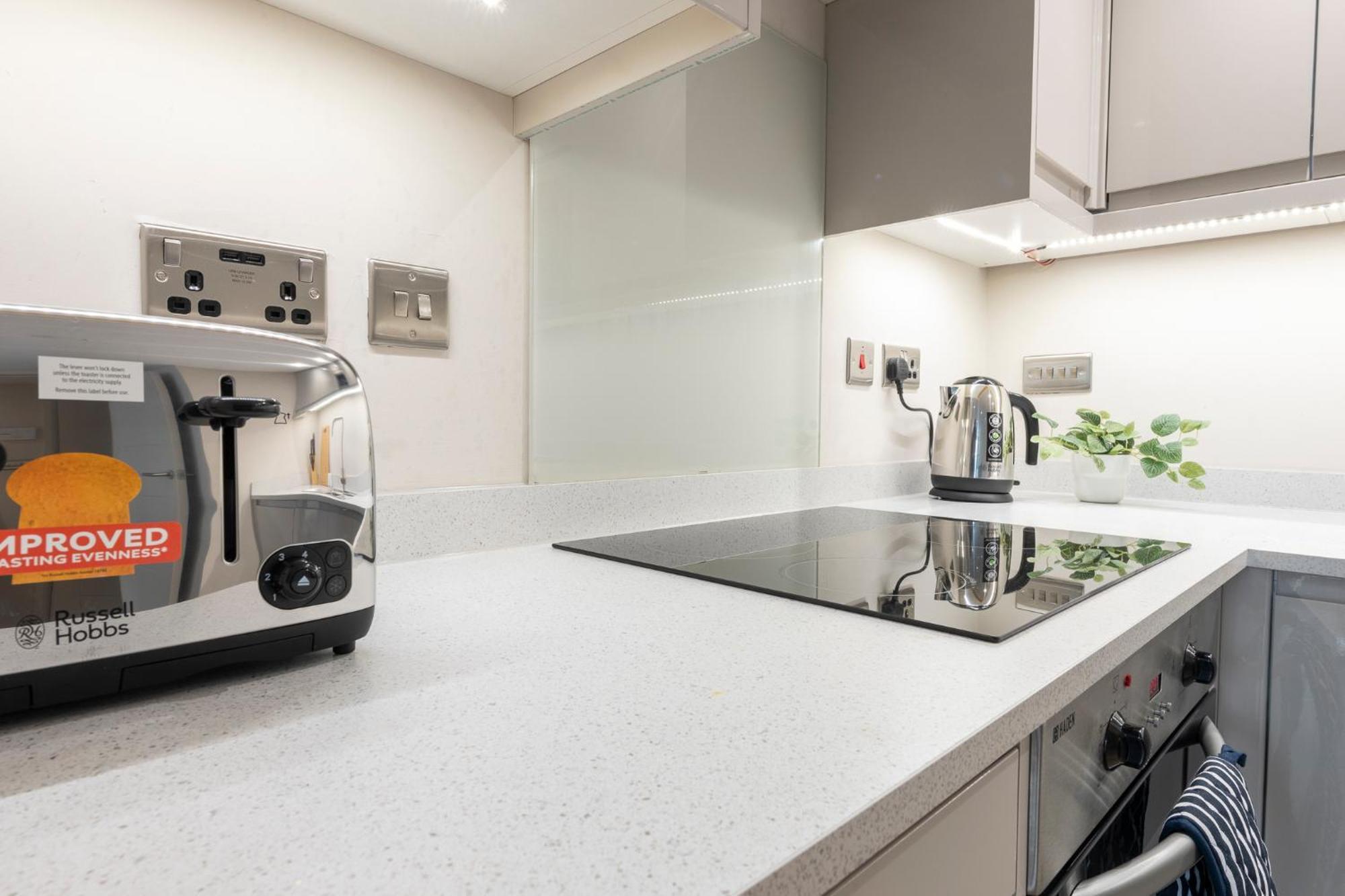 Harvey Nic's & Designer Quarter 60ch Apartment *