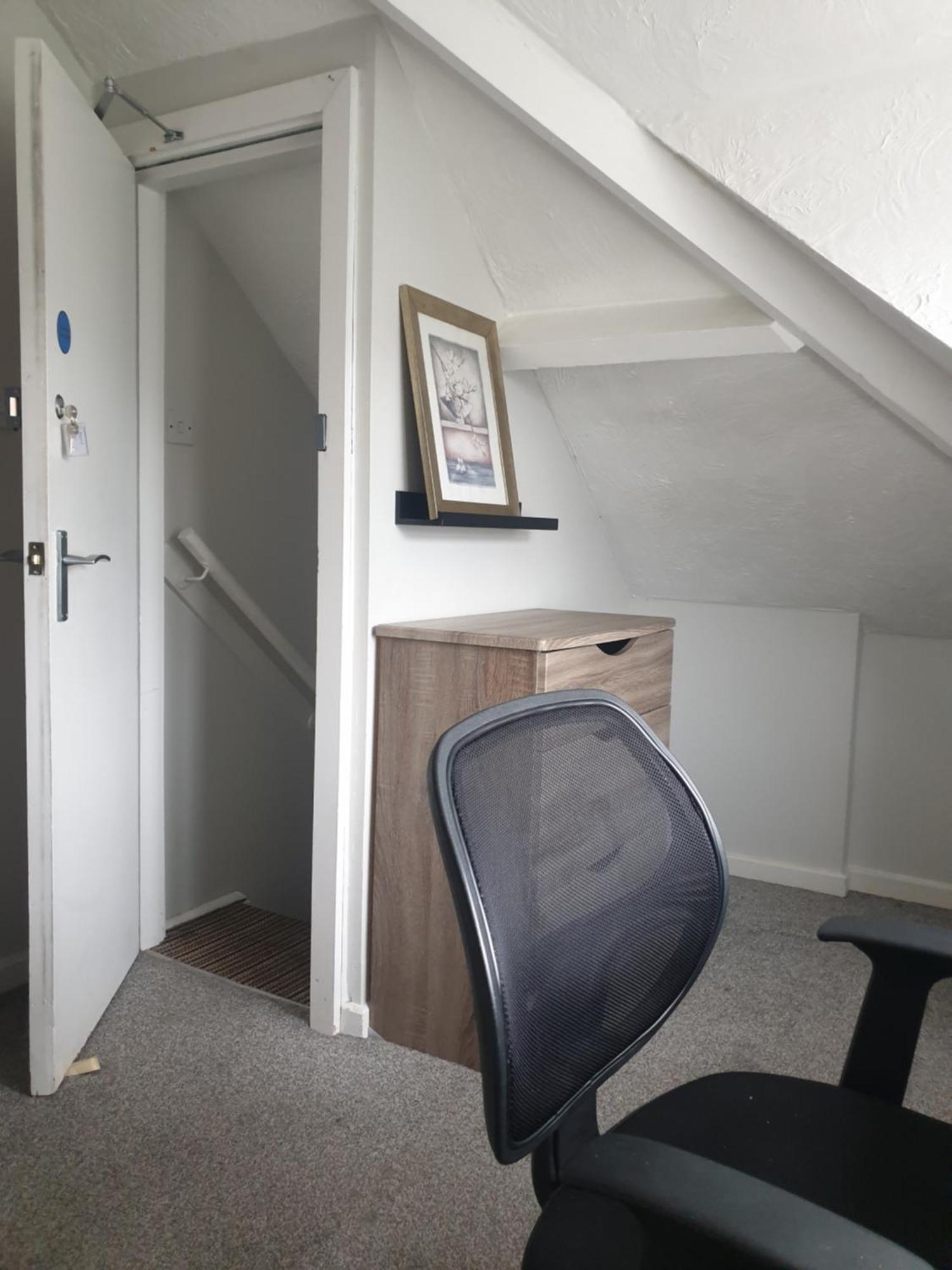 Mother-in-law Leeds Guest house *