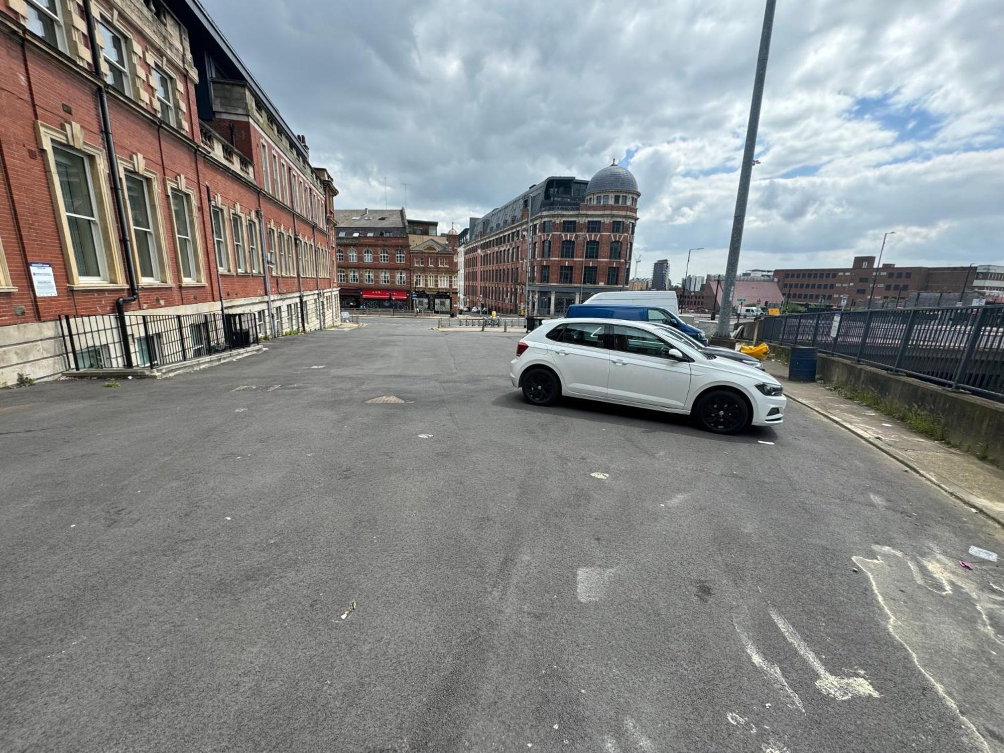 Harvey Nic's & Designer Quarter 18 Ch Apartment Leeds (West Yorkshire)