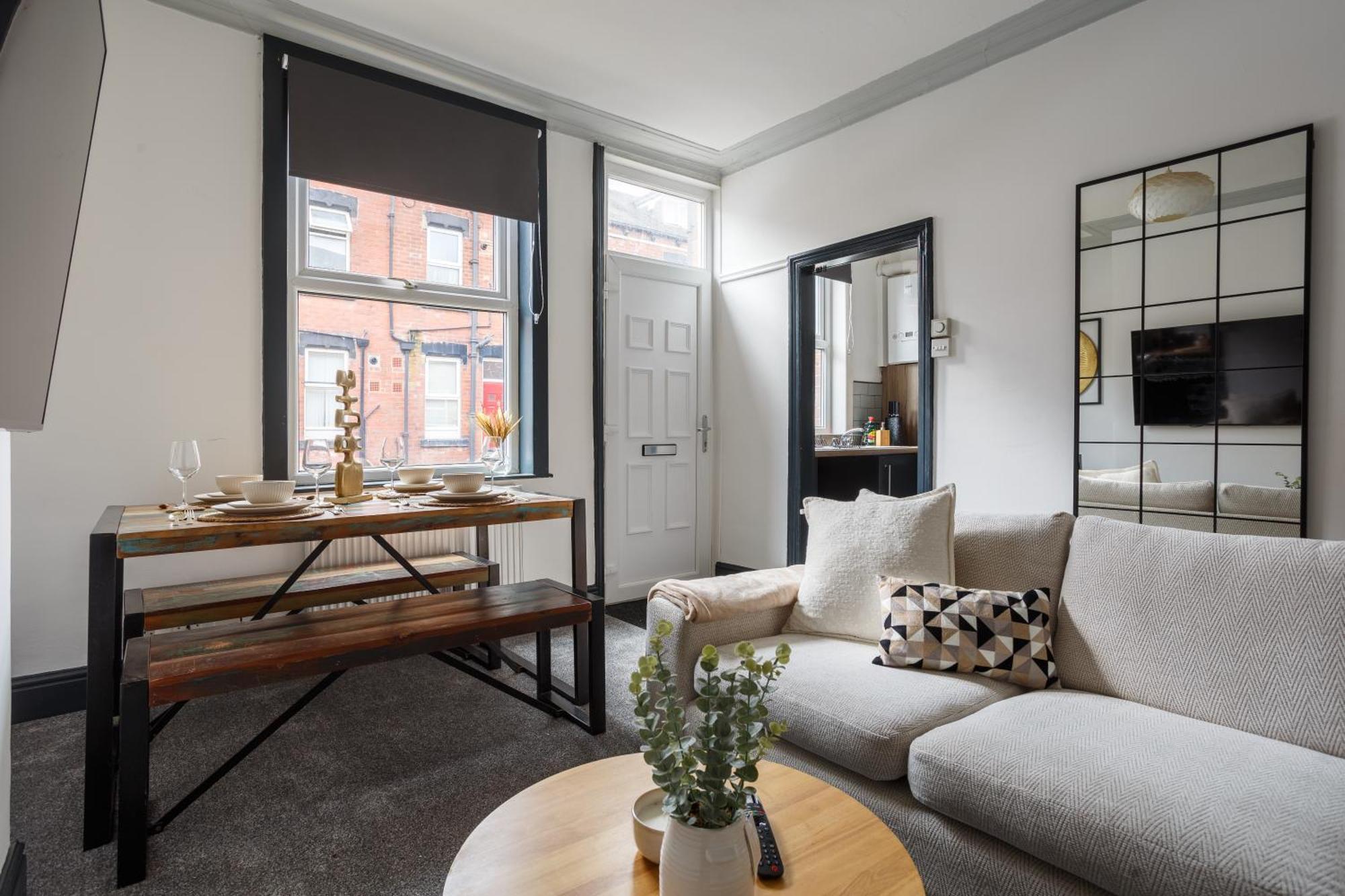 Spacious Three-bedroom In Leeds