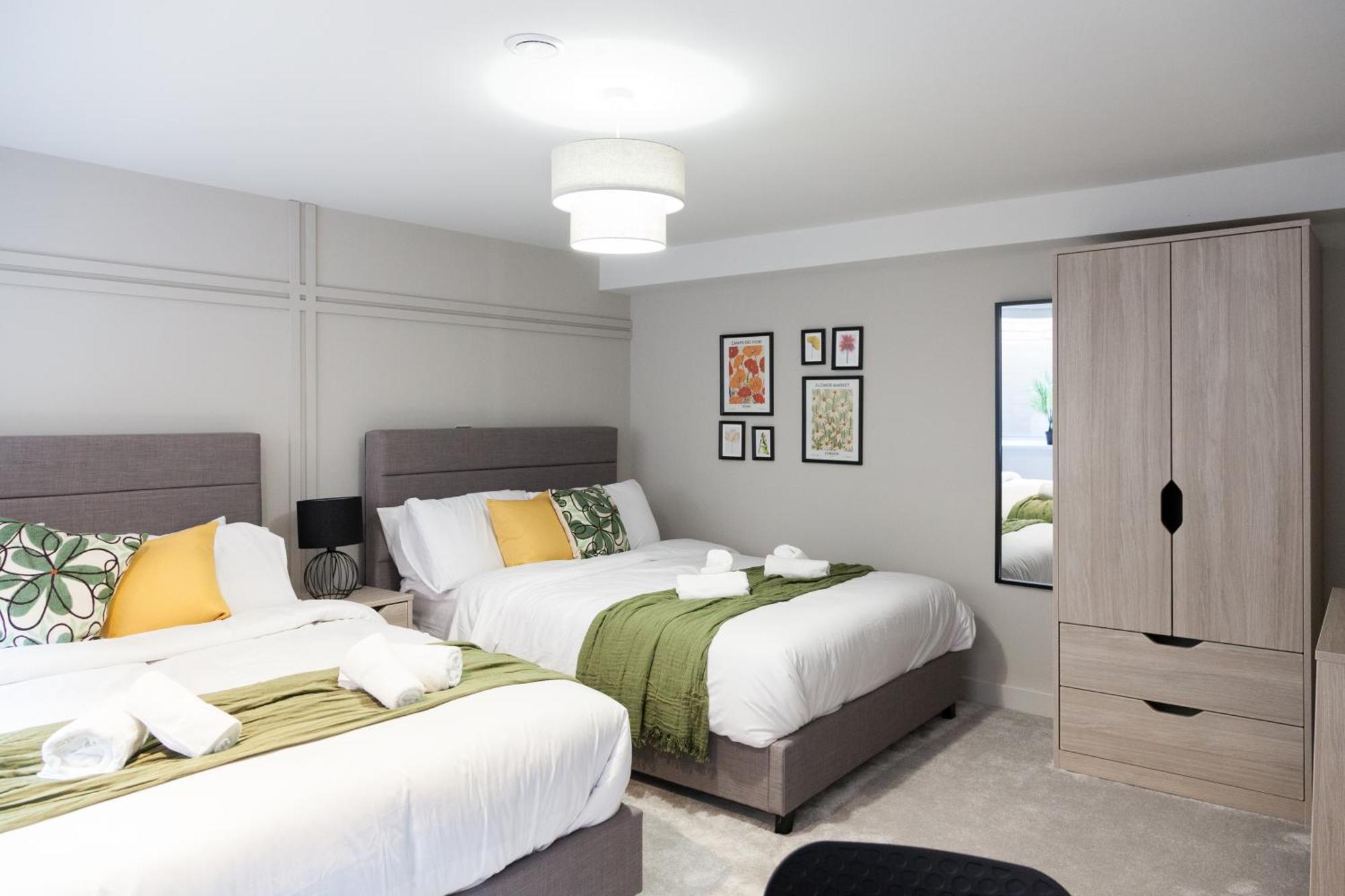 Somers Apartment *