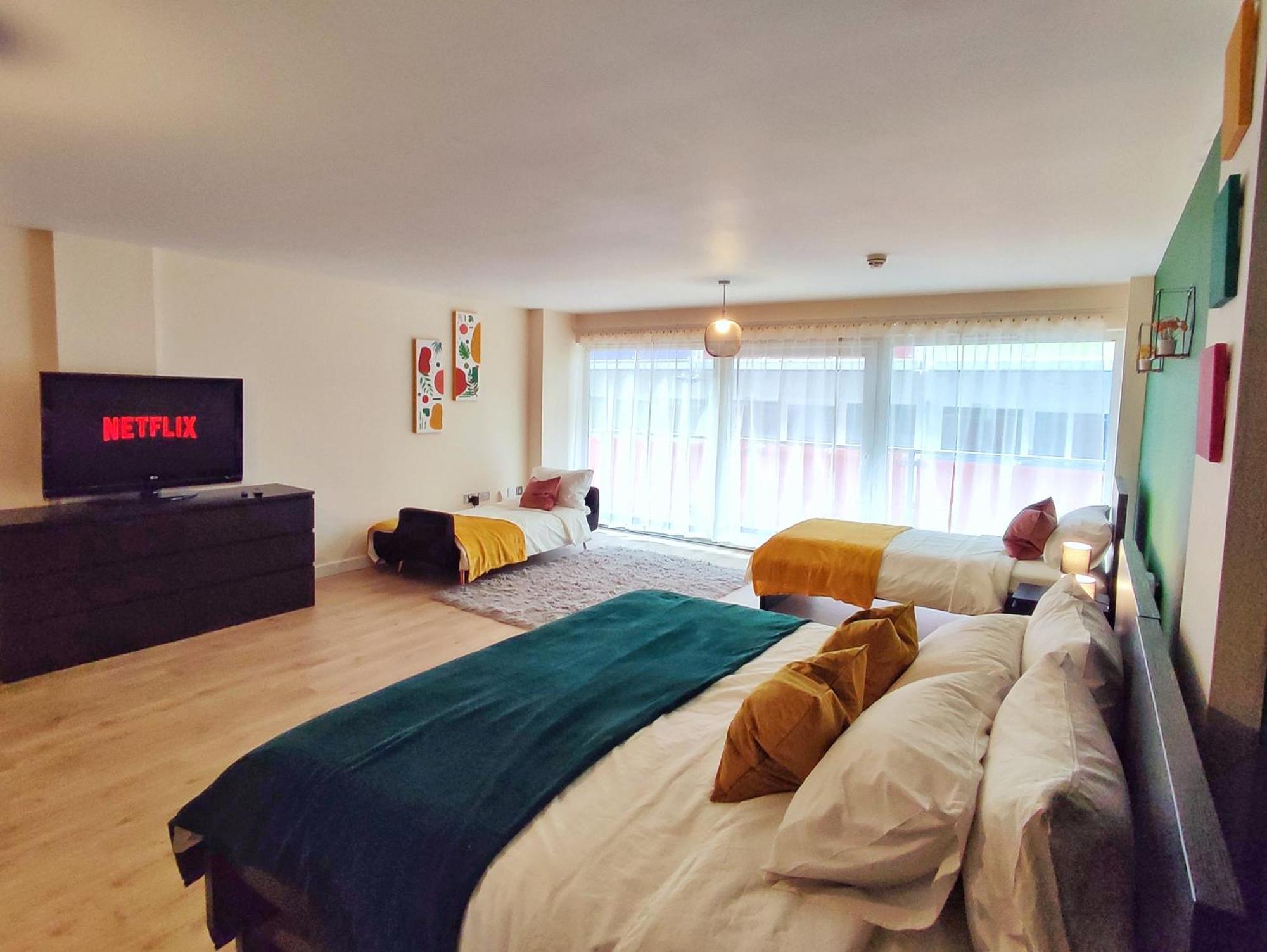 Apartment Duplex In Leeds With King Size Bed - Long Rates Available *