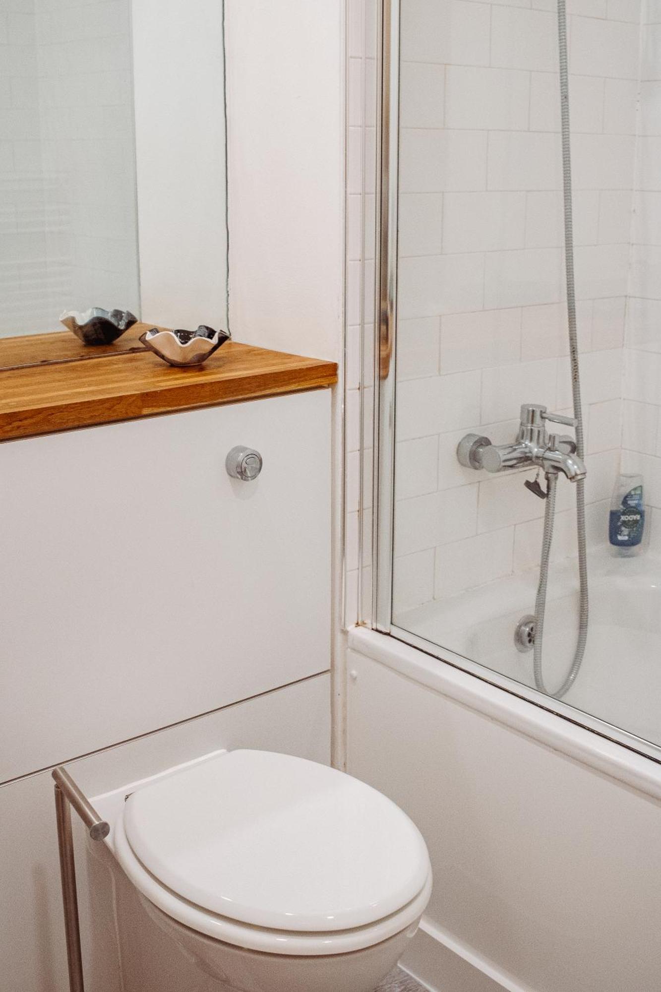 & Spacious, Sleeps 8, Perfect For Groups Apartment Leeds (West Yorkshire)