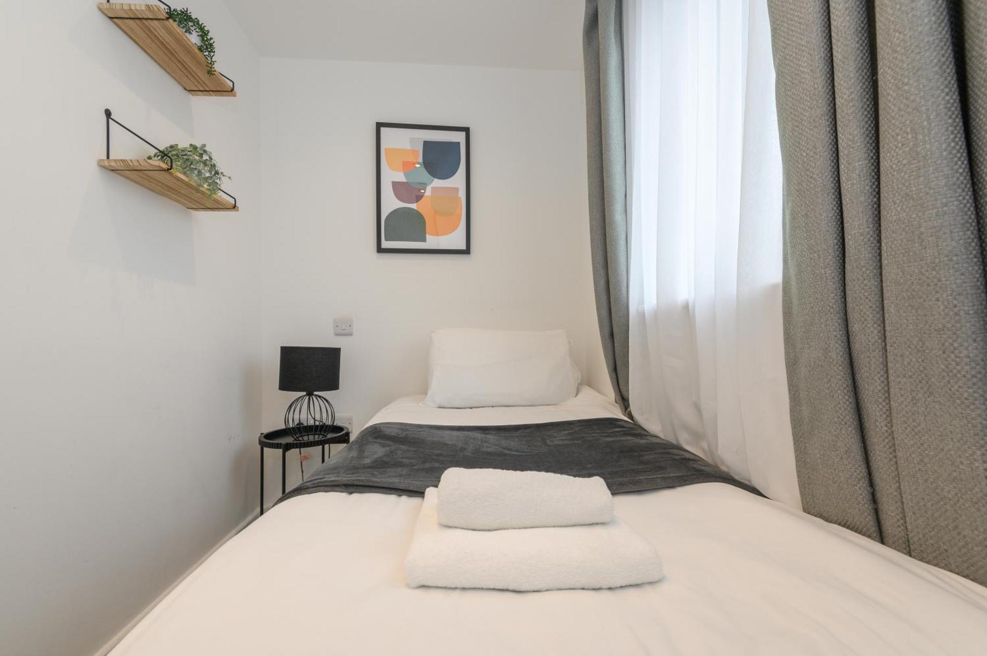 Apartment Luxury 3-bed, 3-bath Penthouse - Leeds Centre - Underground Parking