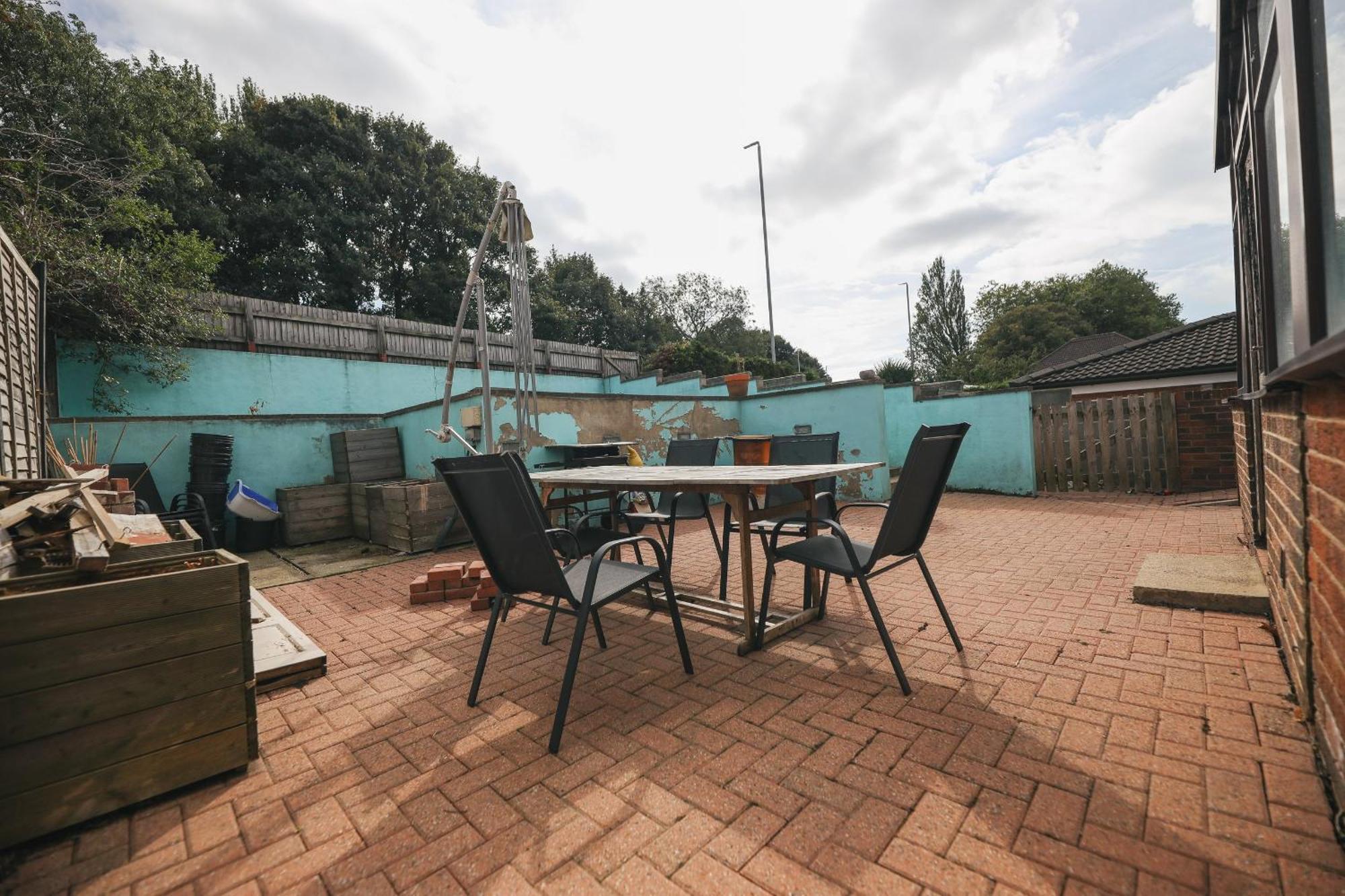 Franky's Place, In Roundhay, Leeds Bed & Breakfast *
