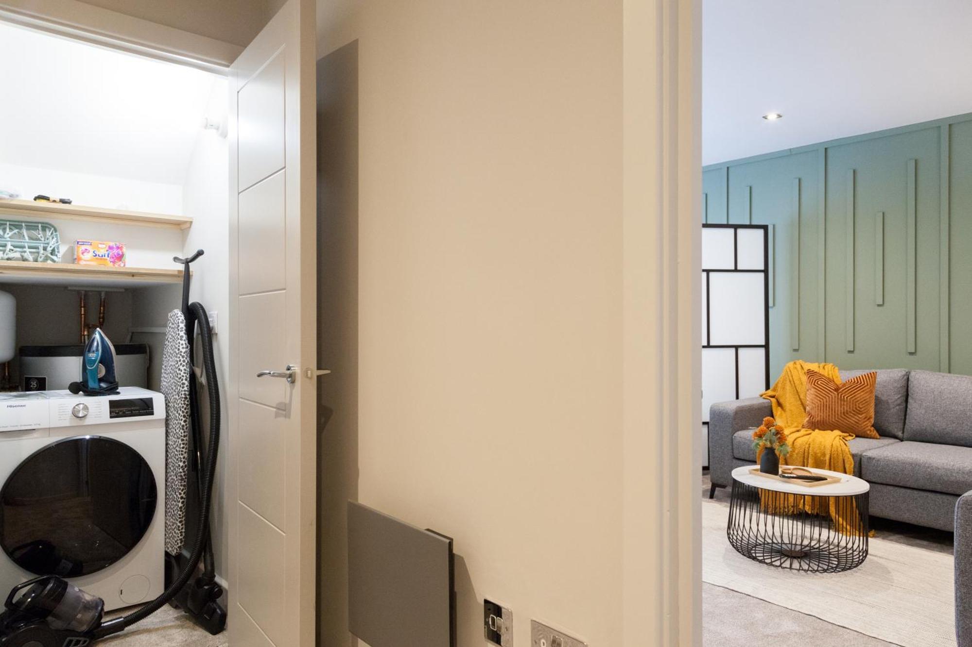 2-3 Bedroom Apartment- Long Term Rates- Contractors-professionals