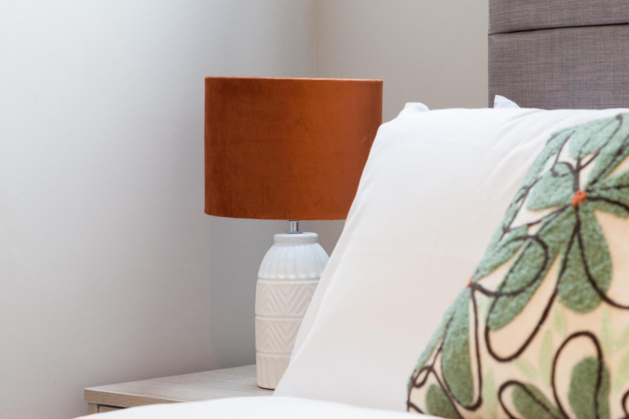 Apartment 2-3 Bedroom Apartment- Long Term Rates- Contractors-professionals *