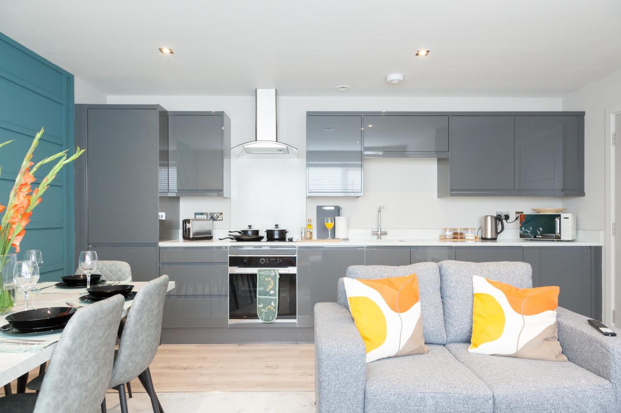 2 Bedroom - Long Term Rates- Contractors-professionals Apartment Leeds (West Yorkshire)
