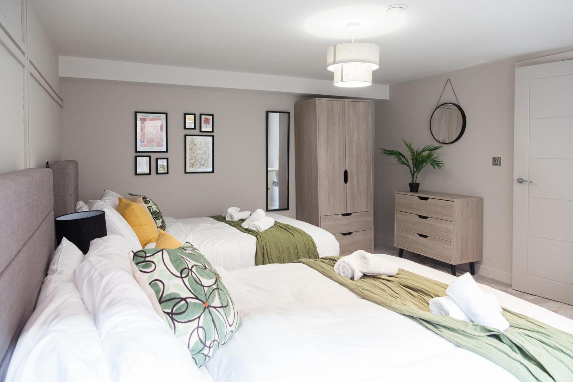 Apartment 2 Bedroom - Long Term Rates- Contractors-professionals *