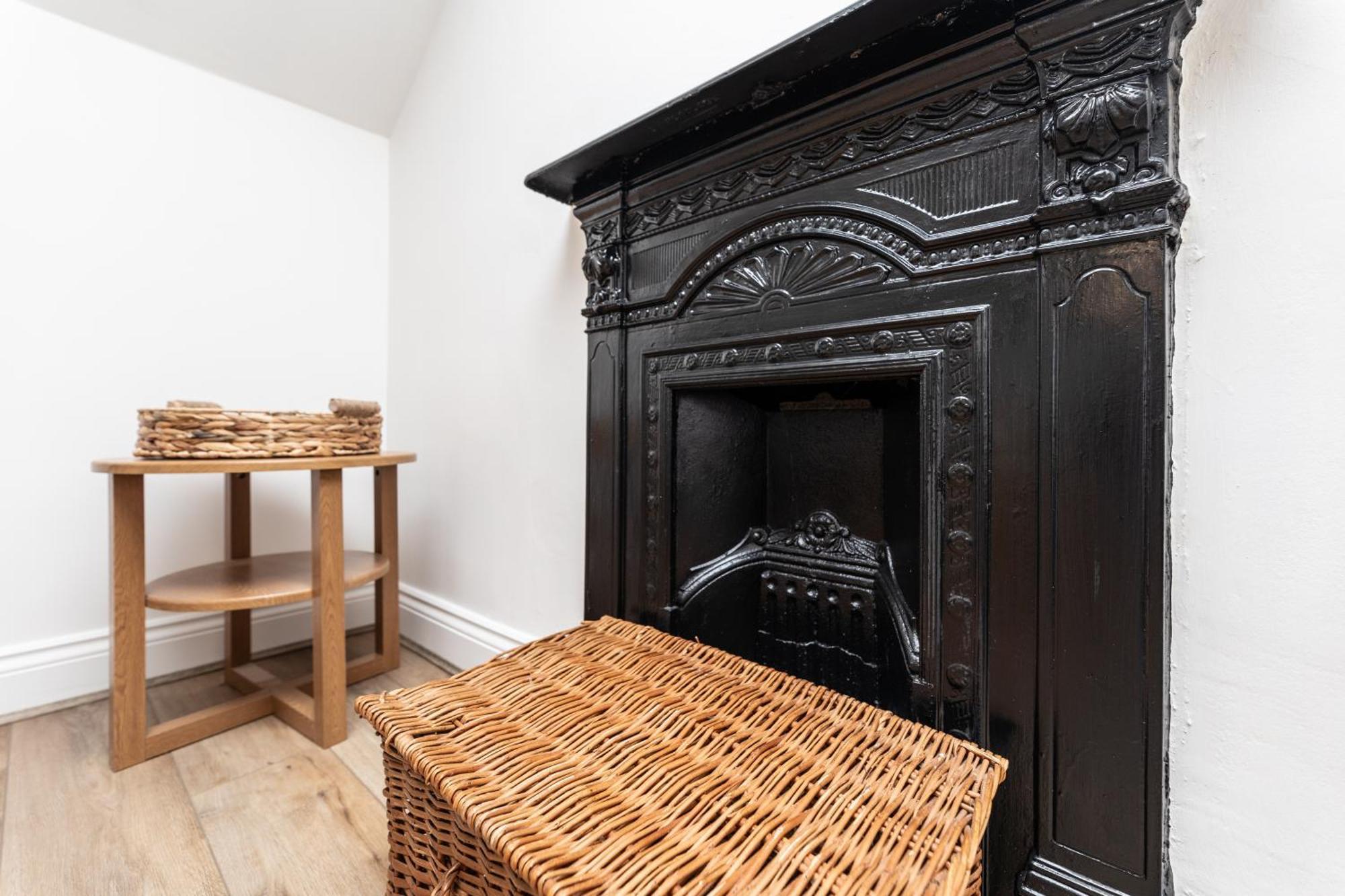 Apartment Stylish & Cosy 2-bed In Vibrant Oakwood! *