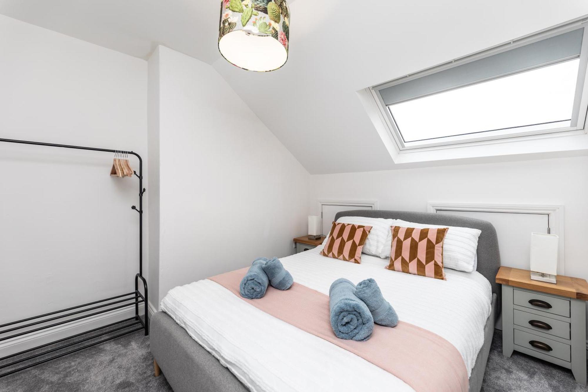 Apartment Stylish & Cosy 2-bed In Vibrant Oakwood! Leeds (West Yorkshire)