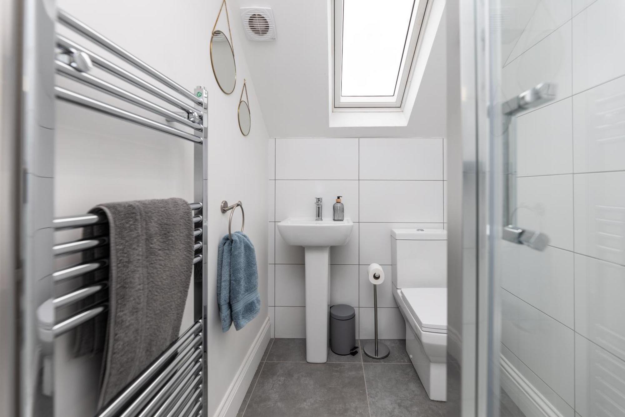 Stylish & Cosy 2-bed In Vibrant Oakwood! Apartment Leeds (West Yorkshire)