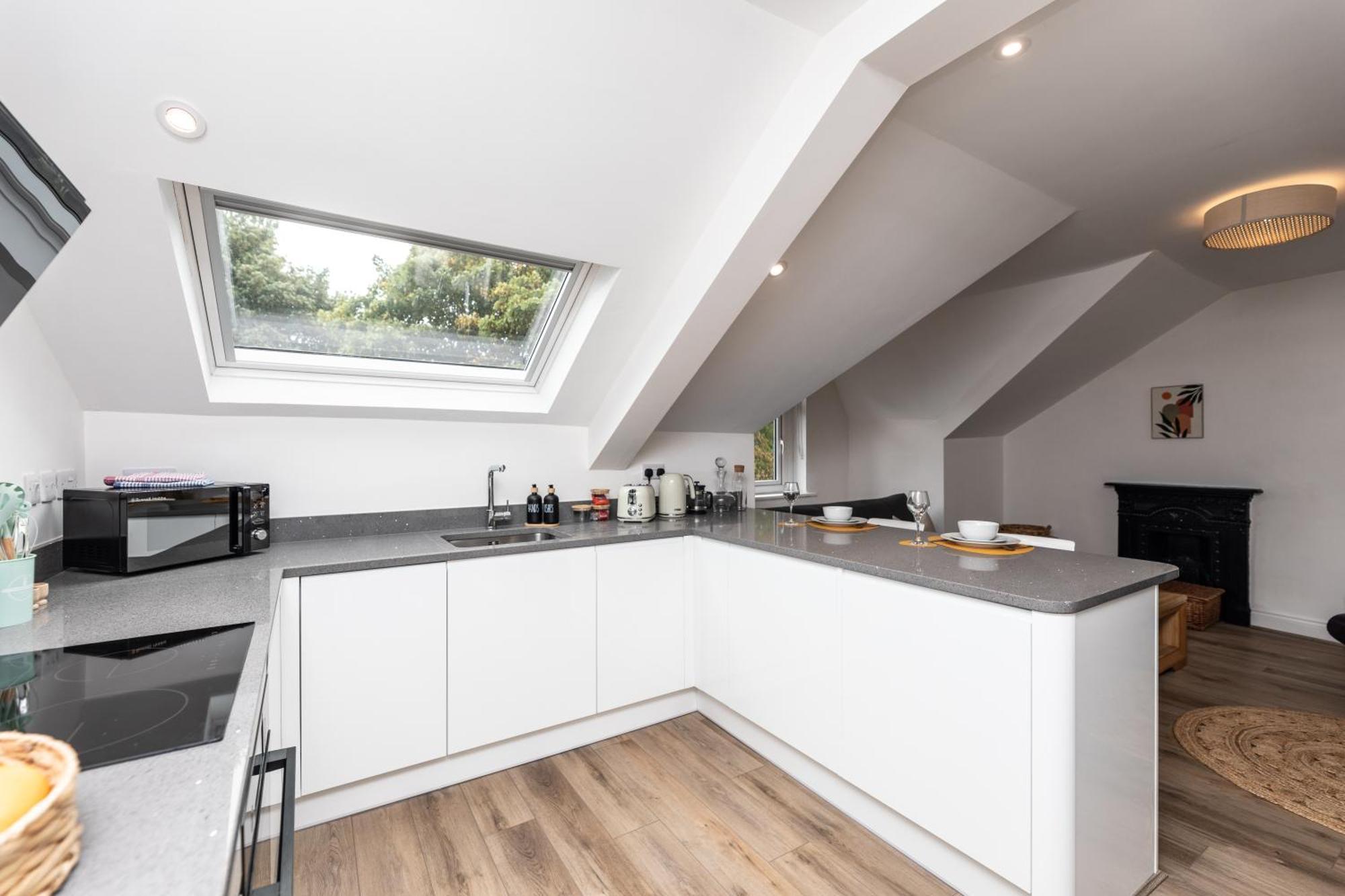 Stylish & Cosy 2-bed In Vibrant Oakwood! * Leeds (West Yorkshire)