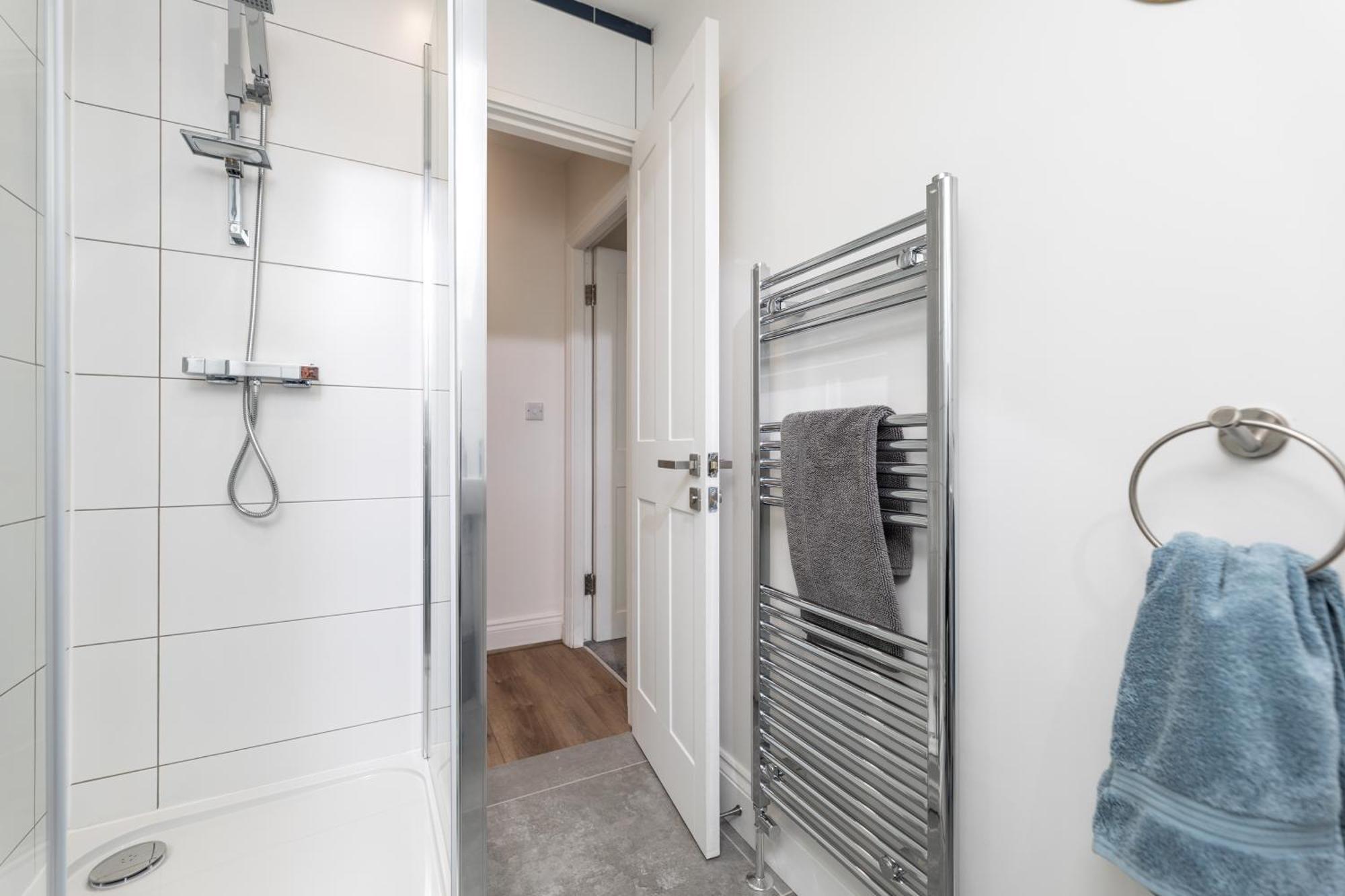 Stylish & Cosy 2-bed In Vibrant Oakwood! Leeds (West Yorkshire)