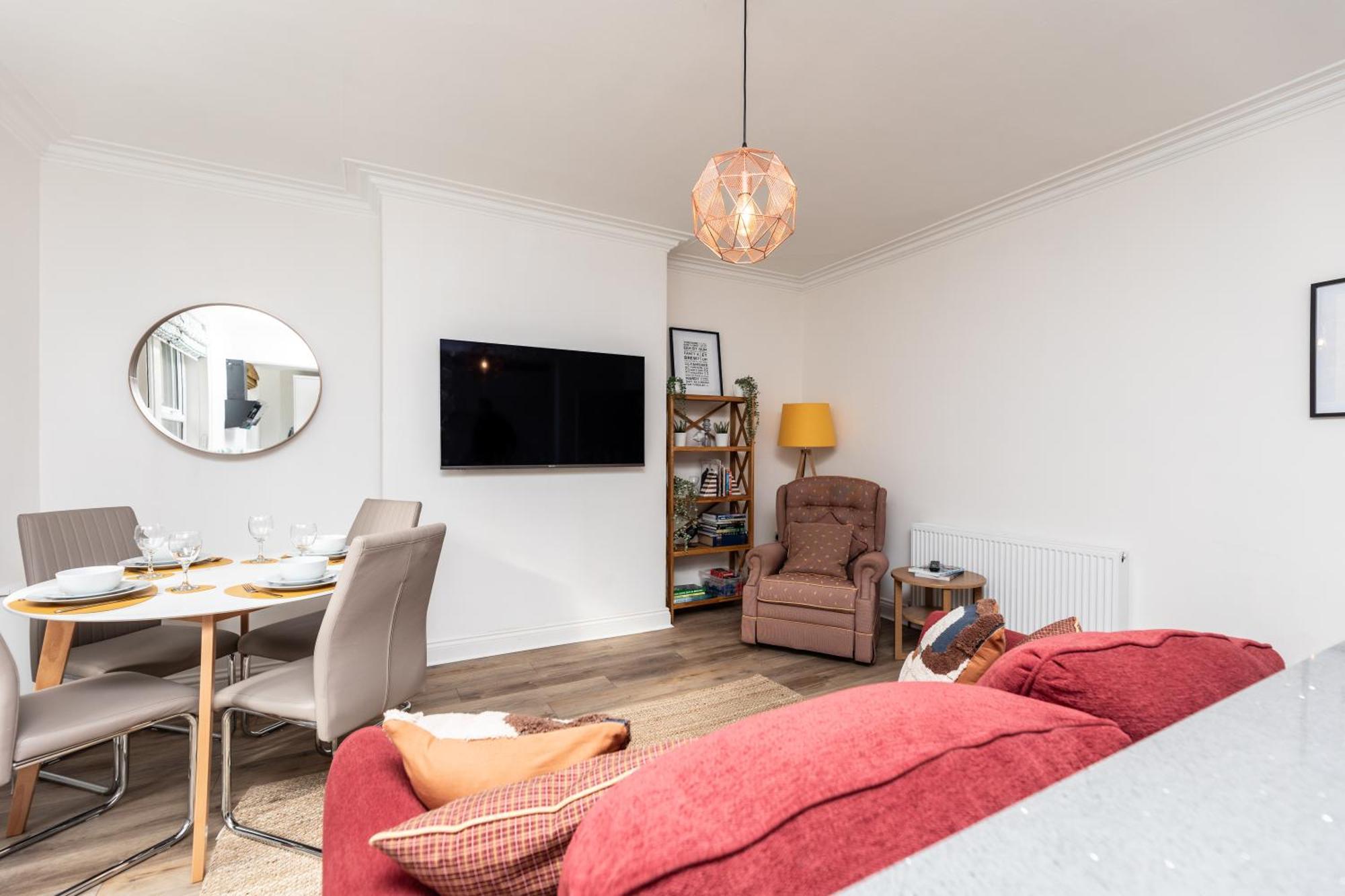 Chic 2-bed Retreat In The Heart Of Oakwood! * Leeds (West Yorkshire)