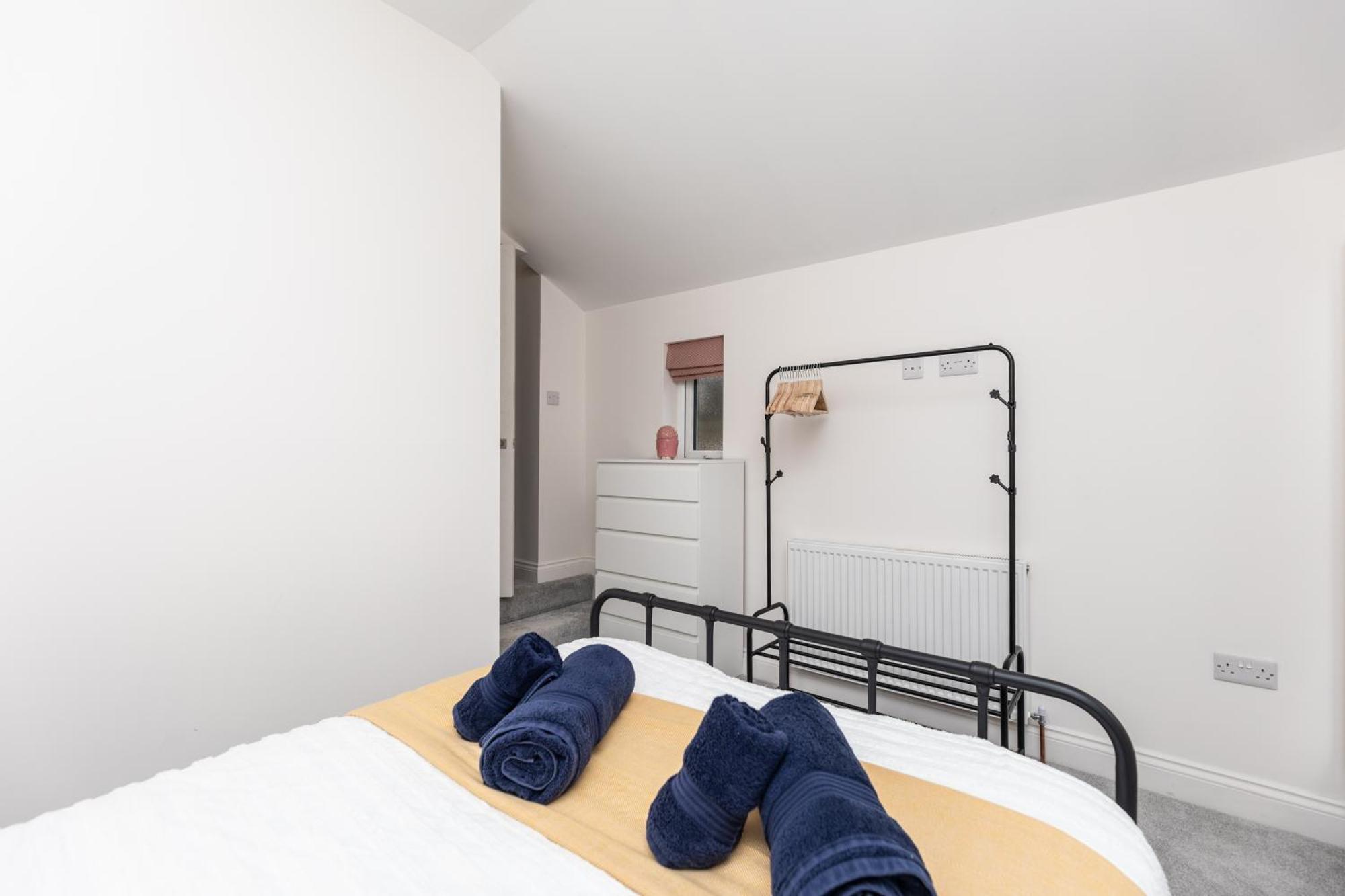 Chic 2-bed Retreat In The Heart Of Oakwood! Leeds (West Yorkshire)