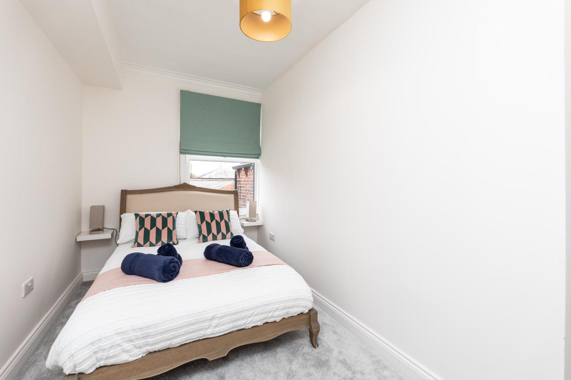 Chic 2-bed Retreat In The Heart Of Oakwood! Leeds (West Yorkshire)