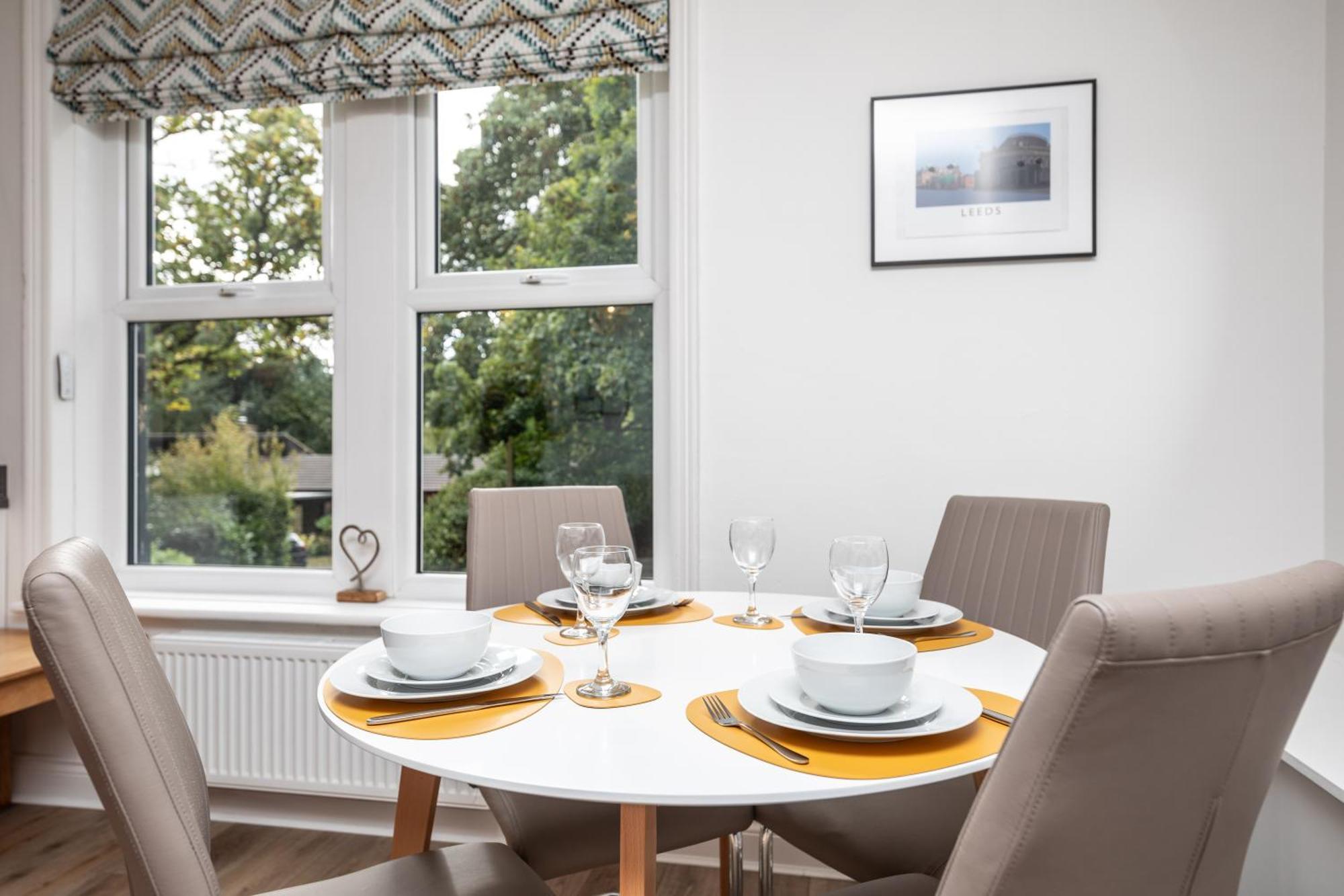 Chic 2-bed Retreat In The Heart Of Oakwood! * Leeds (West Yorkshire)