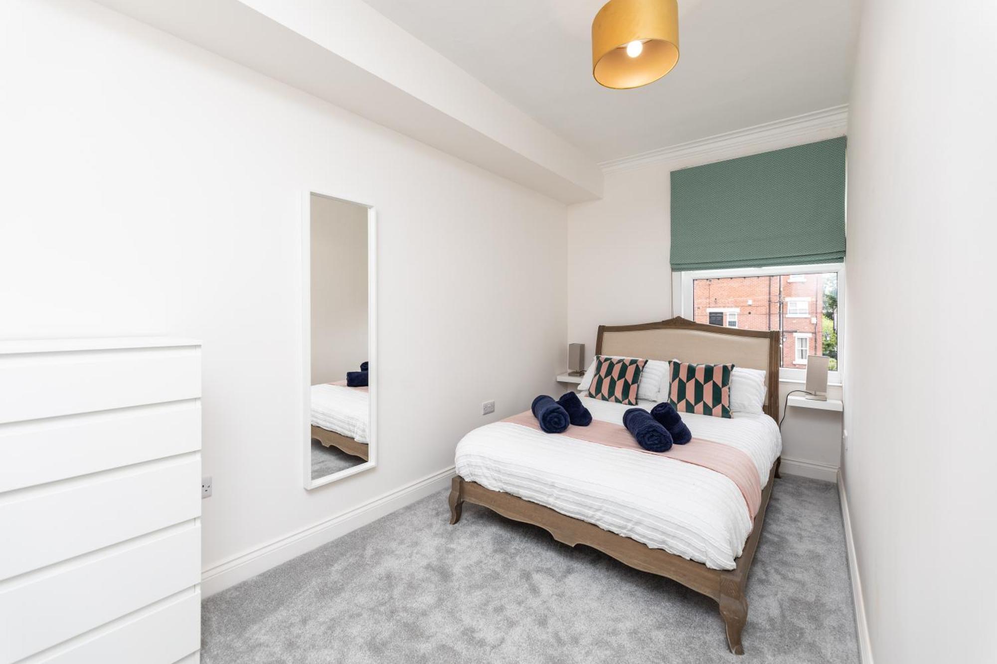 Chic 2-bed Retreat In The Heart Of Oakwood! Apartment Leeds (West Yorkshire)